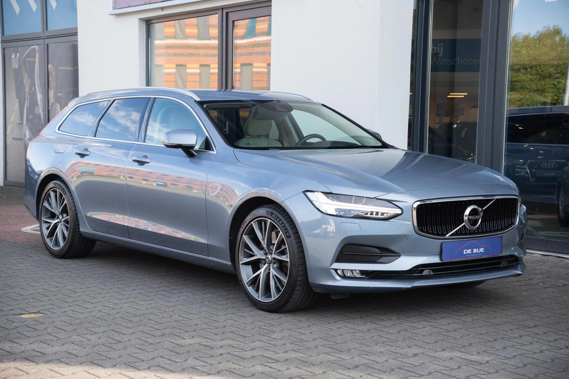 Hoofdafbeelding Volvo V90
