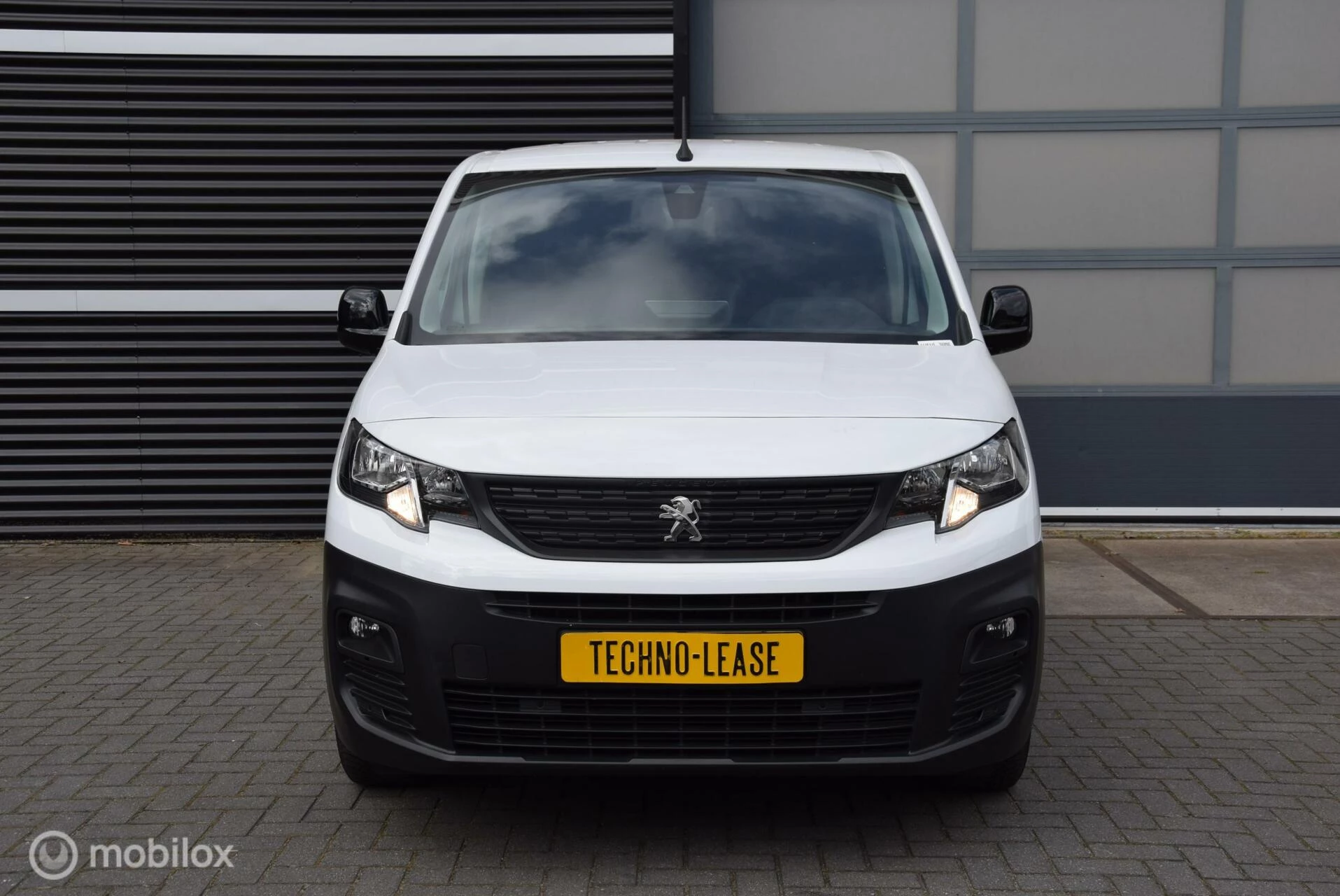 Hoofdafbeelding Peugeot Partner