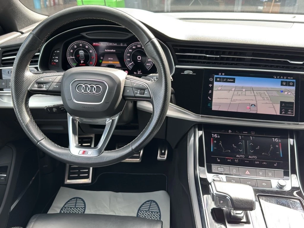 Hoofdafbeelding Audi Q8