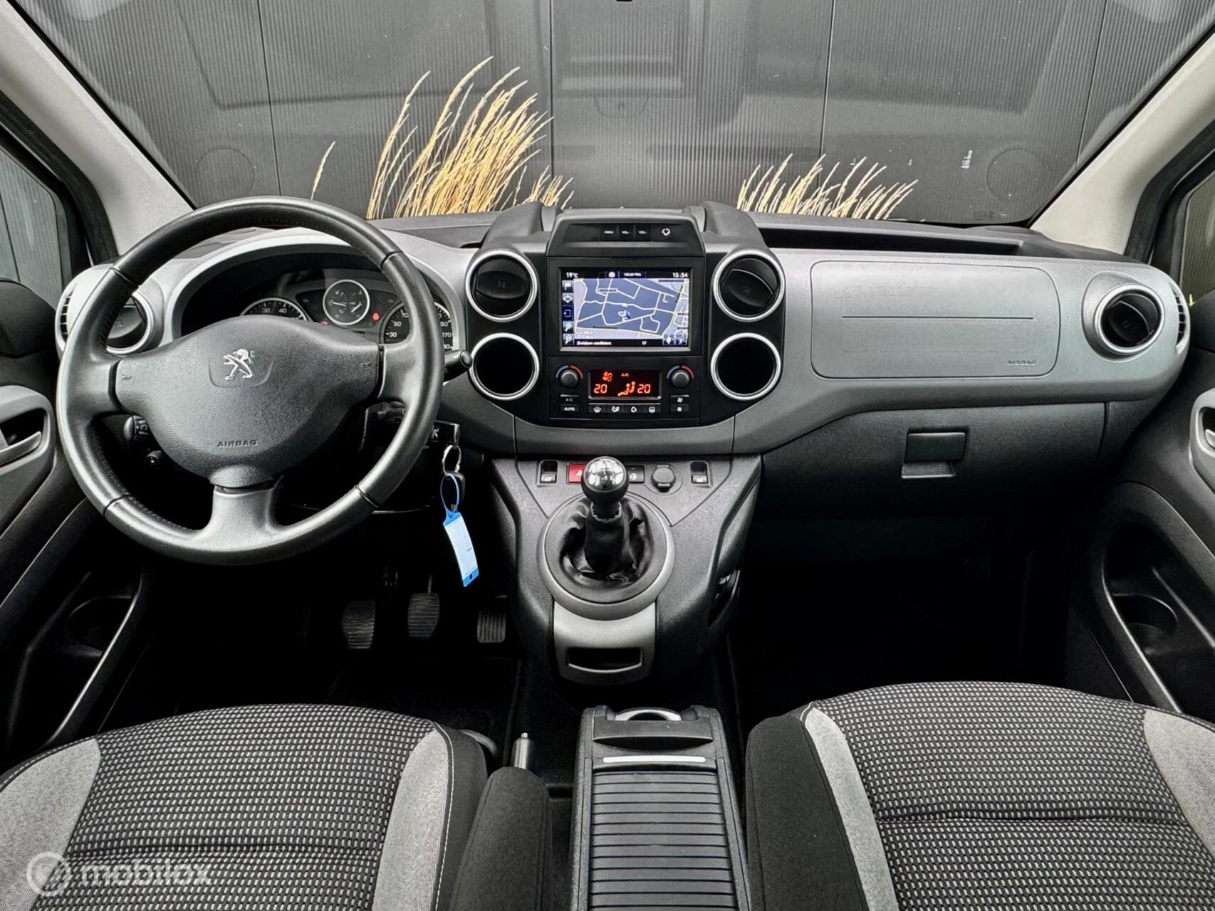 Hoofdafbeelding Peugeot Partner