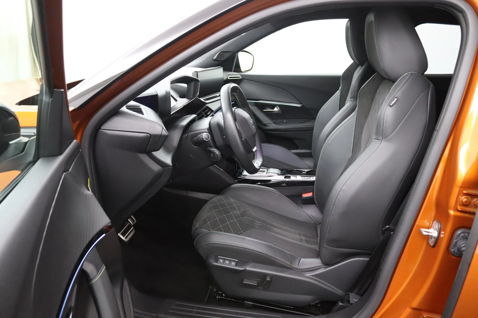 Hoofdafbeelding Peugeot e-2008