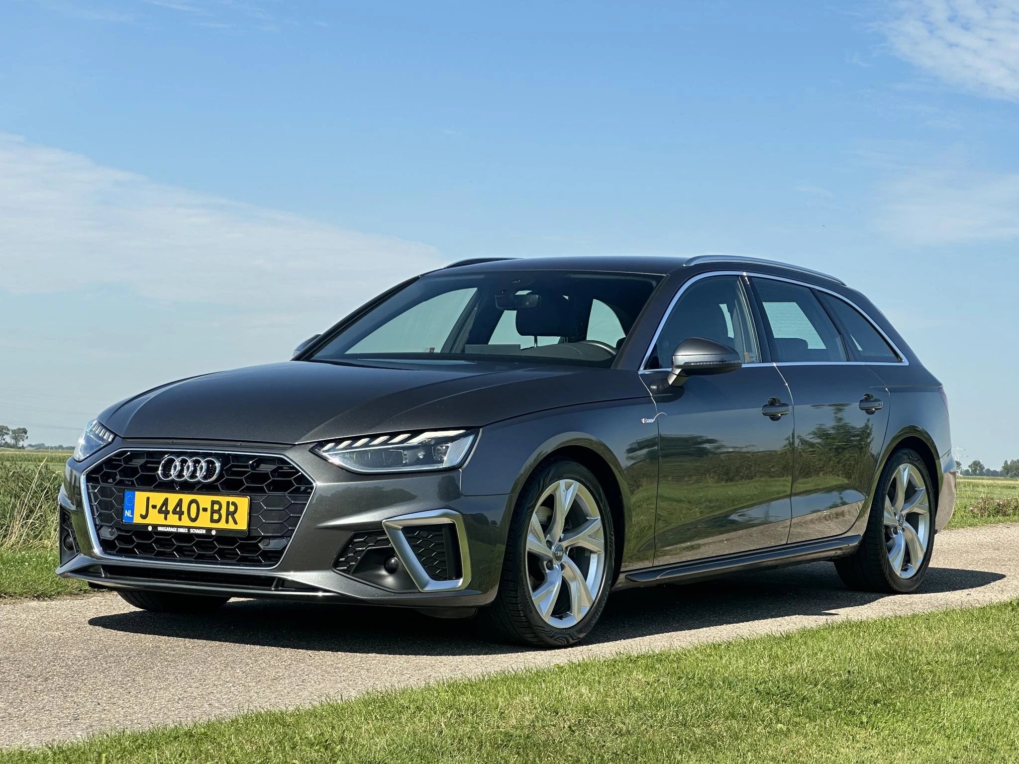 Hoofdafbeelding Audi A4