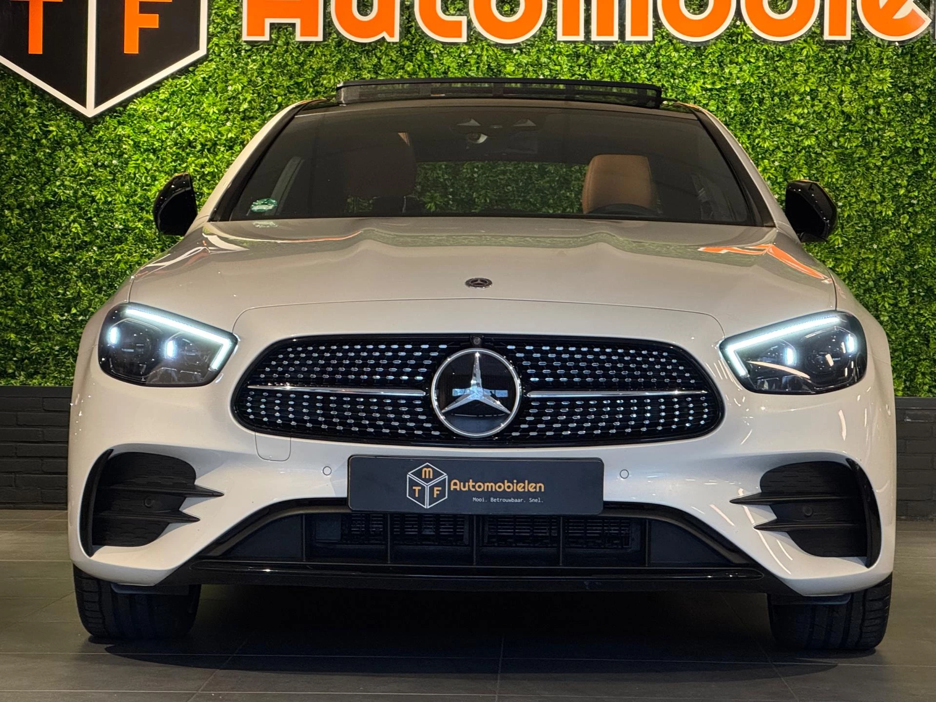 Hoofdafbeelding Mercedes-Benz E-Klasse