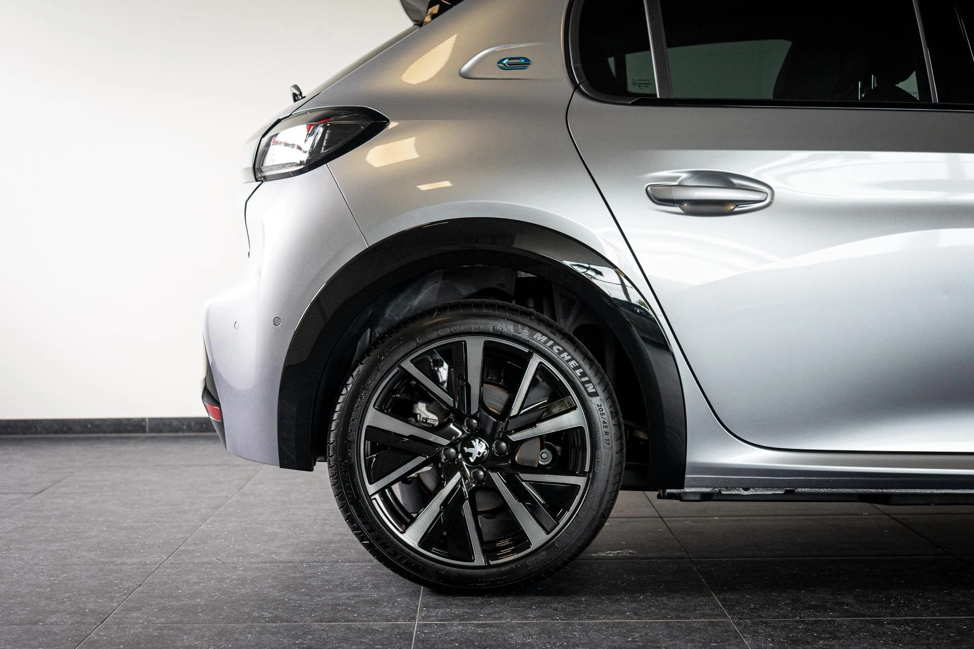 Hoofdafbeelding Peugeot e-208