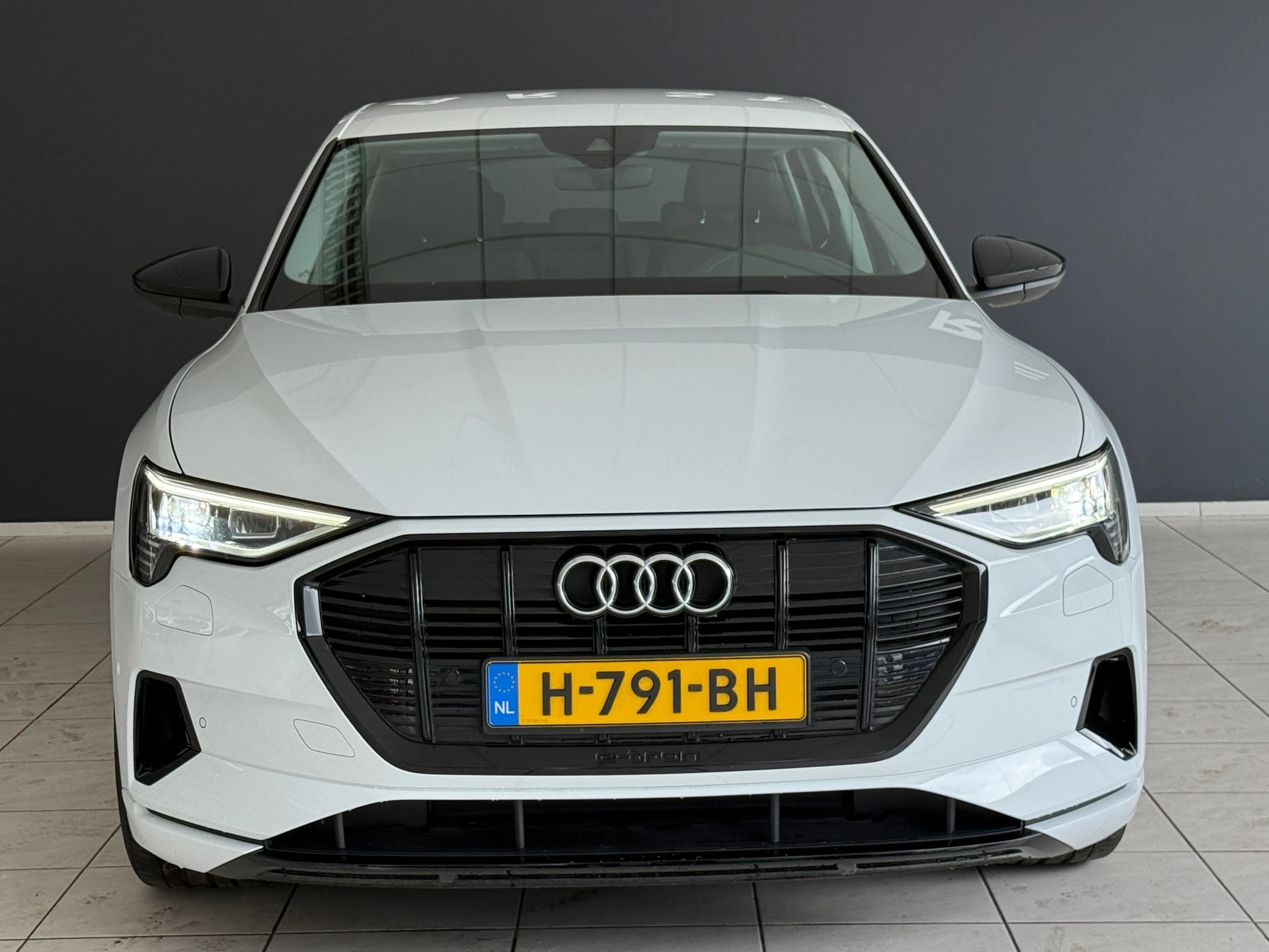 Hoofdafbeelding Audi e-tron