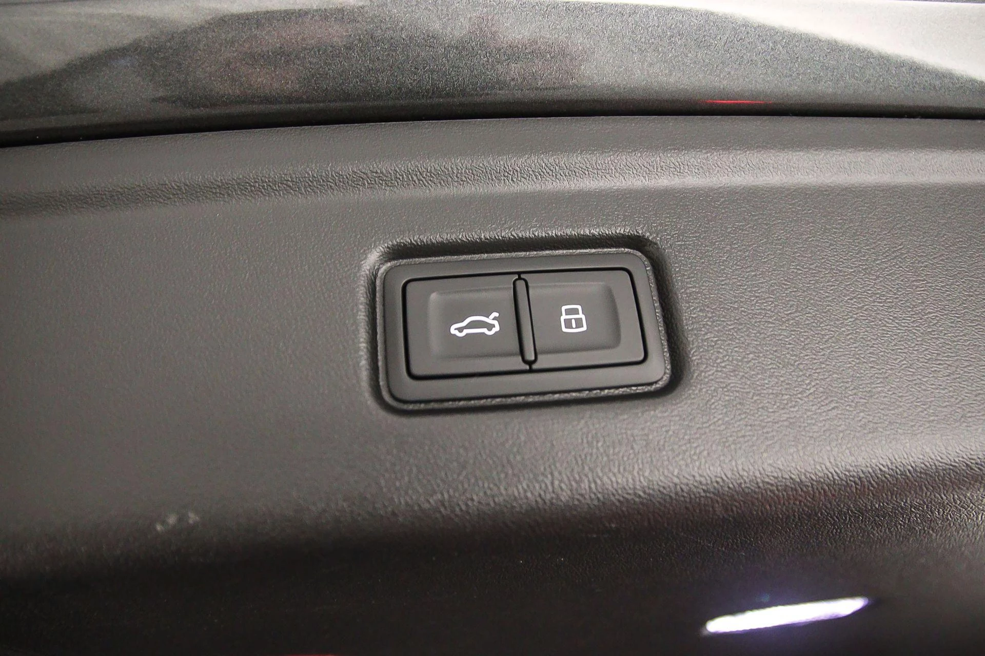 Hoofdafbeelding Audi S6 Avant e-tron