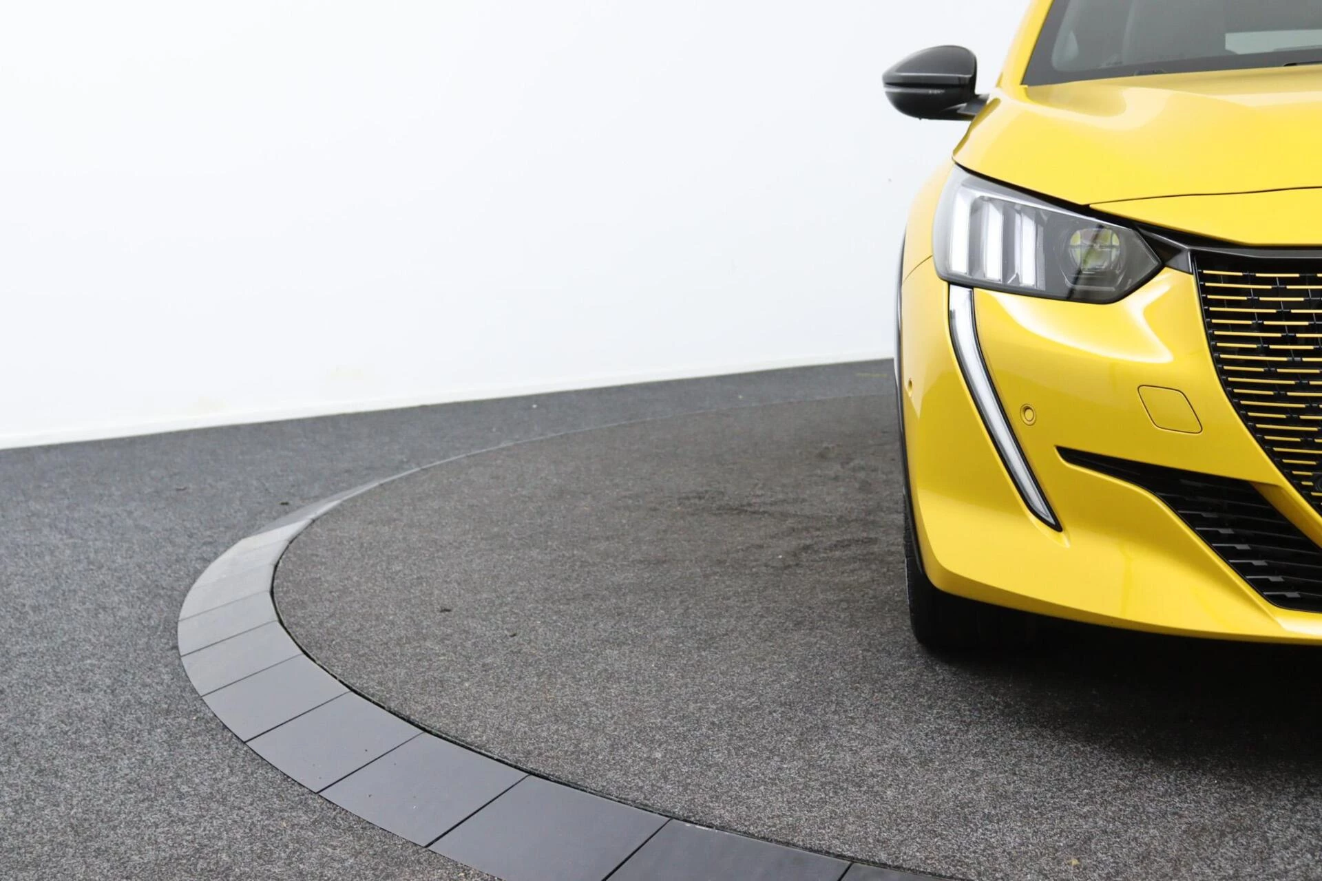 Hoofdafbeelding Peugeot e-208