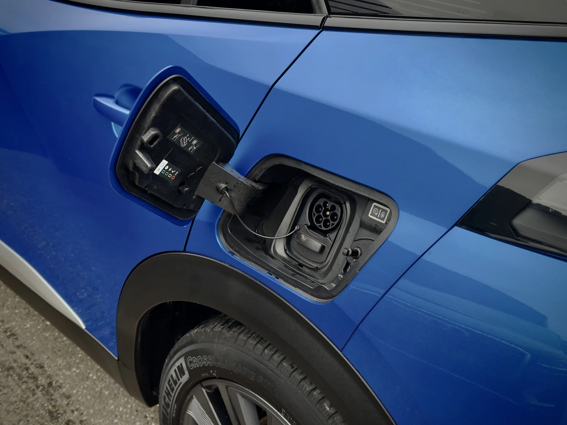 Hoofdafbeelding Peugeot e-2008