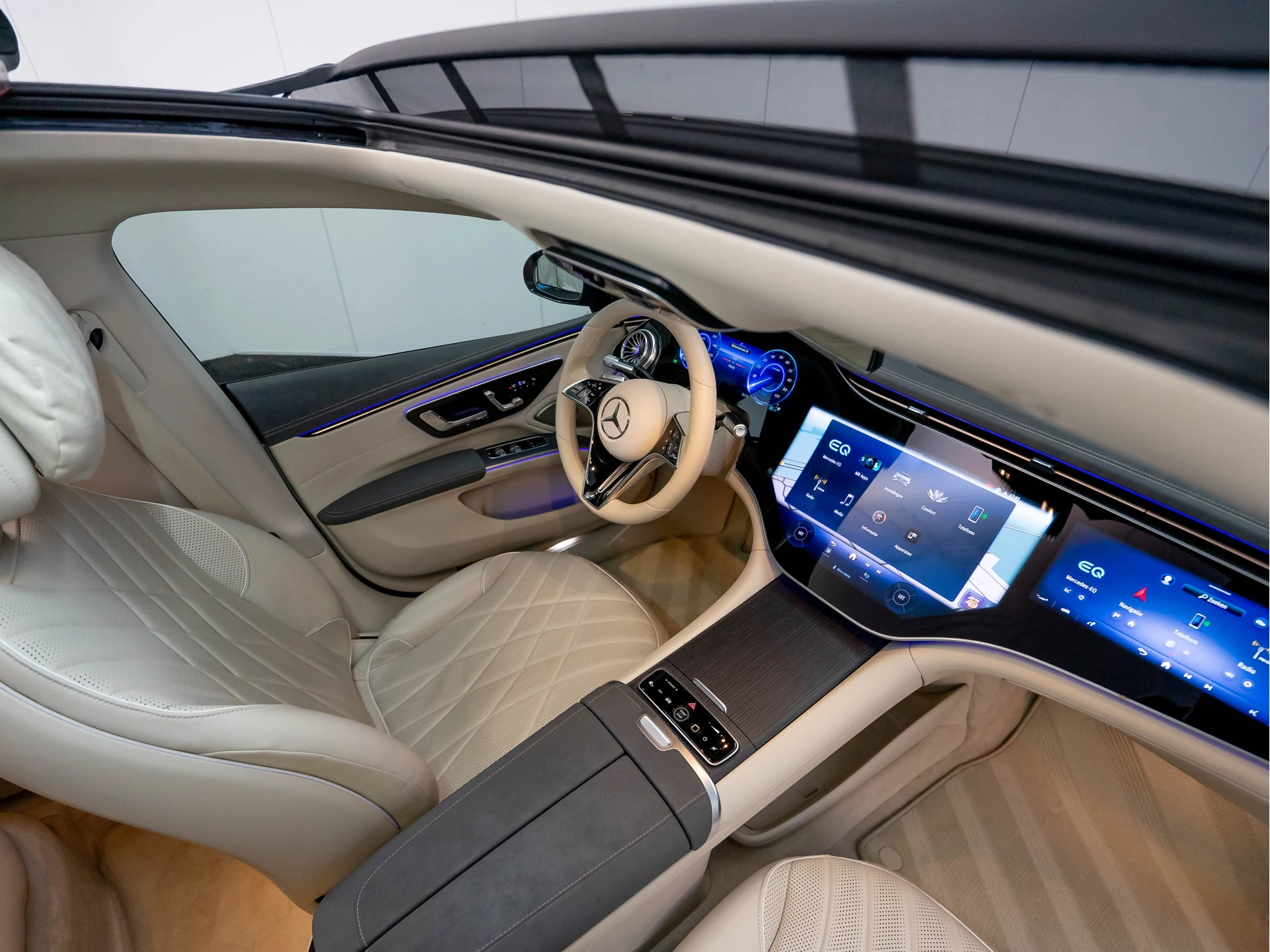 Hoofdafbeelding Mercedes-Benz EQS