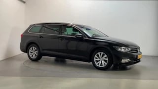 Volkswagen Passat Variant 1.5 TSI 150pk DSG Comfort Business Navigatie Parkeersensoren DAB+ App-Connect