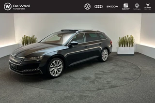 Skoda Superb Combi 1.4 TSI 218pk DSG iV Style | Panoramadak, Trekhaak Zwenkbaar, 18" LM Velgen |