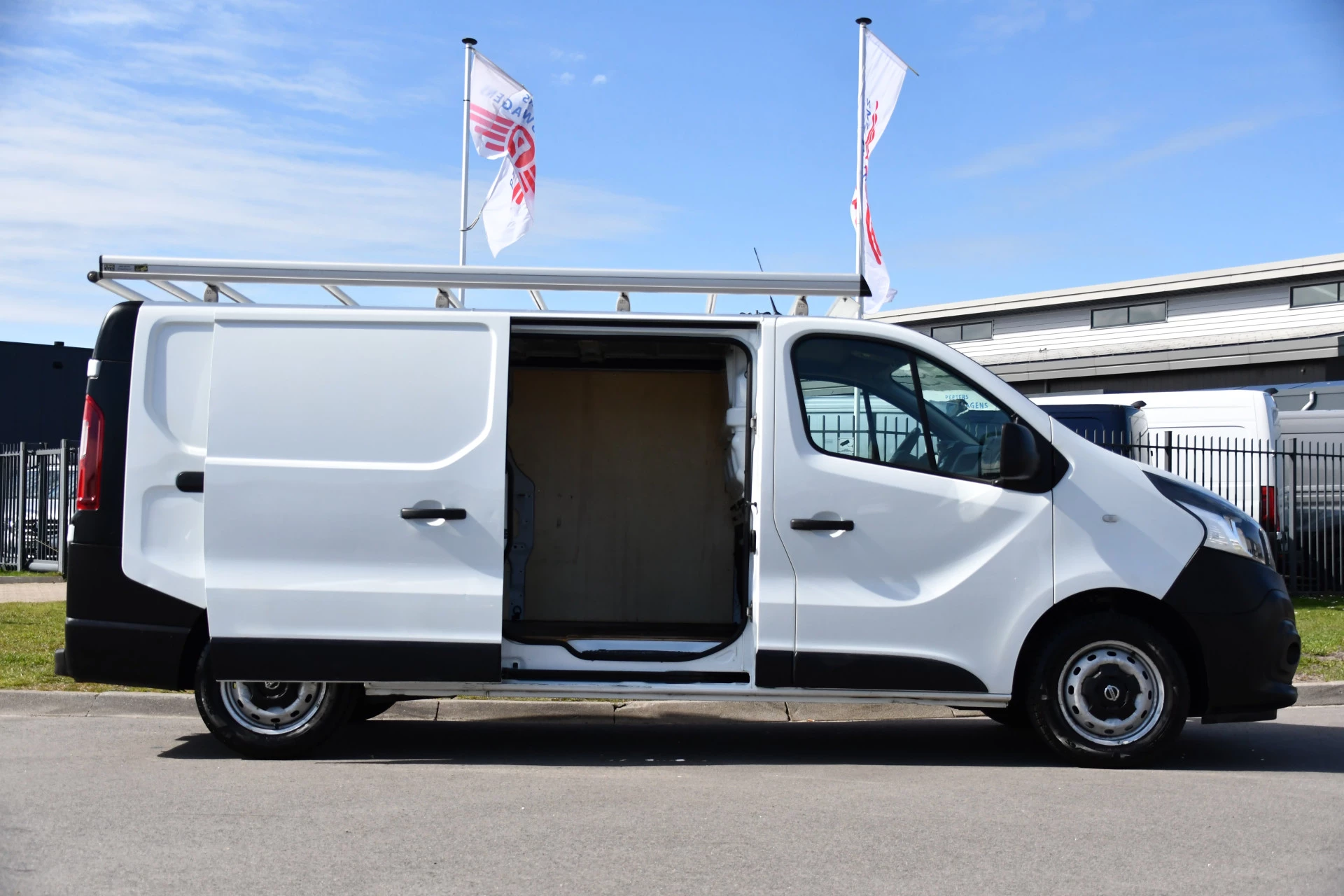 Hoofdafbeelding Nissan NV300