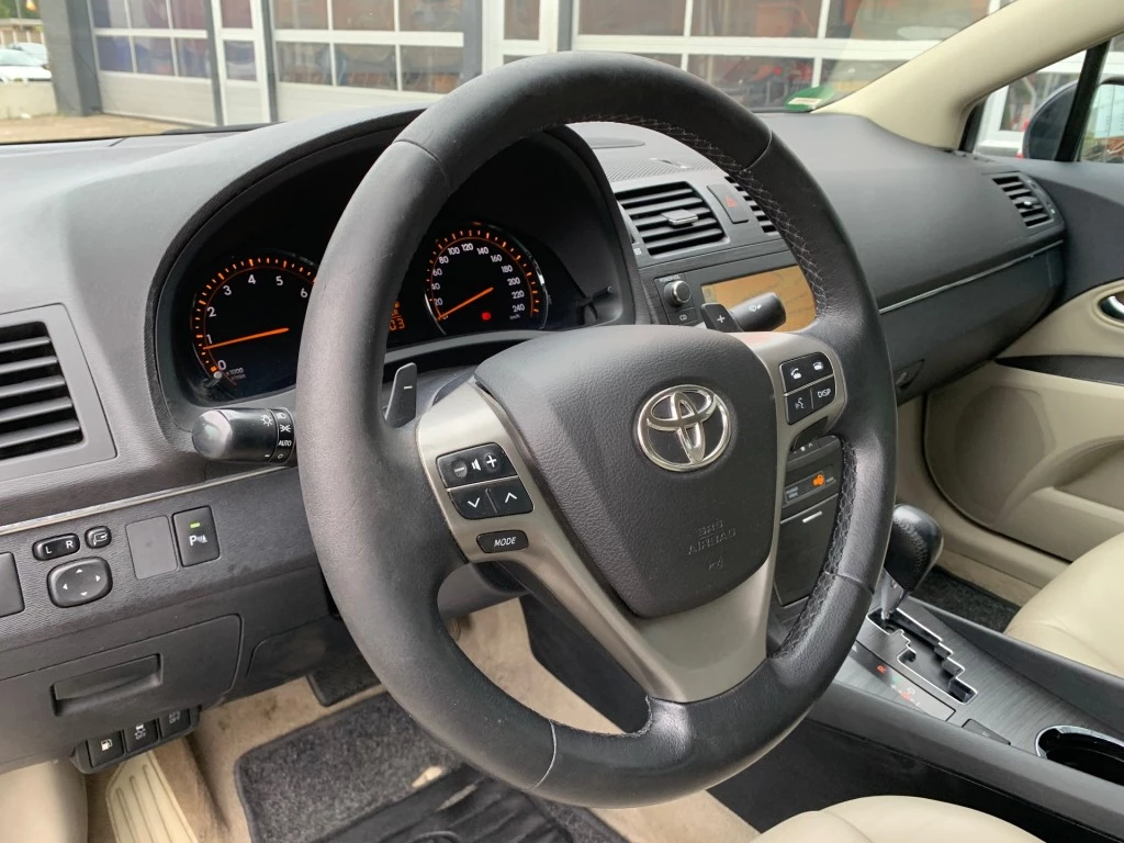 Hoofdafbeelding Toyota Avensis