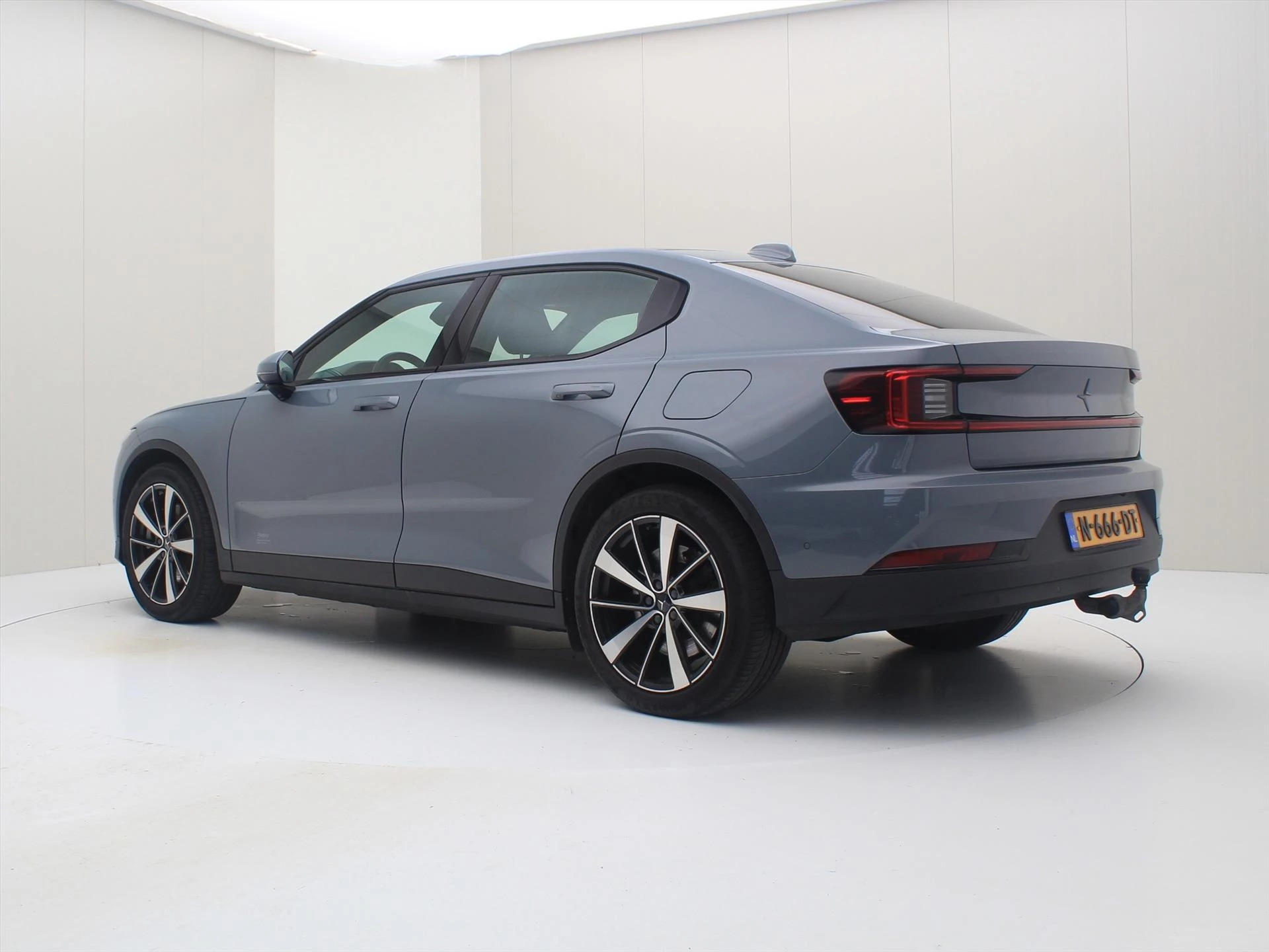 Hoofdafbeelding Polestar 2