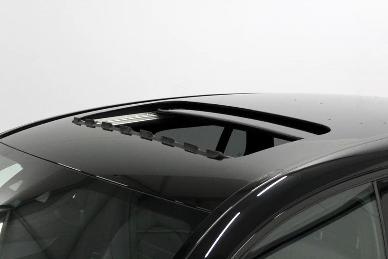 Hoofdafbeelding Mercedes-Benz EQC