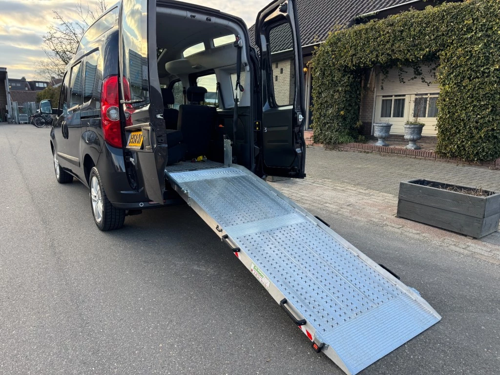 Hoofdafbeelding Opel Combo