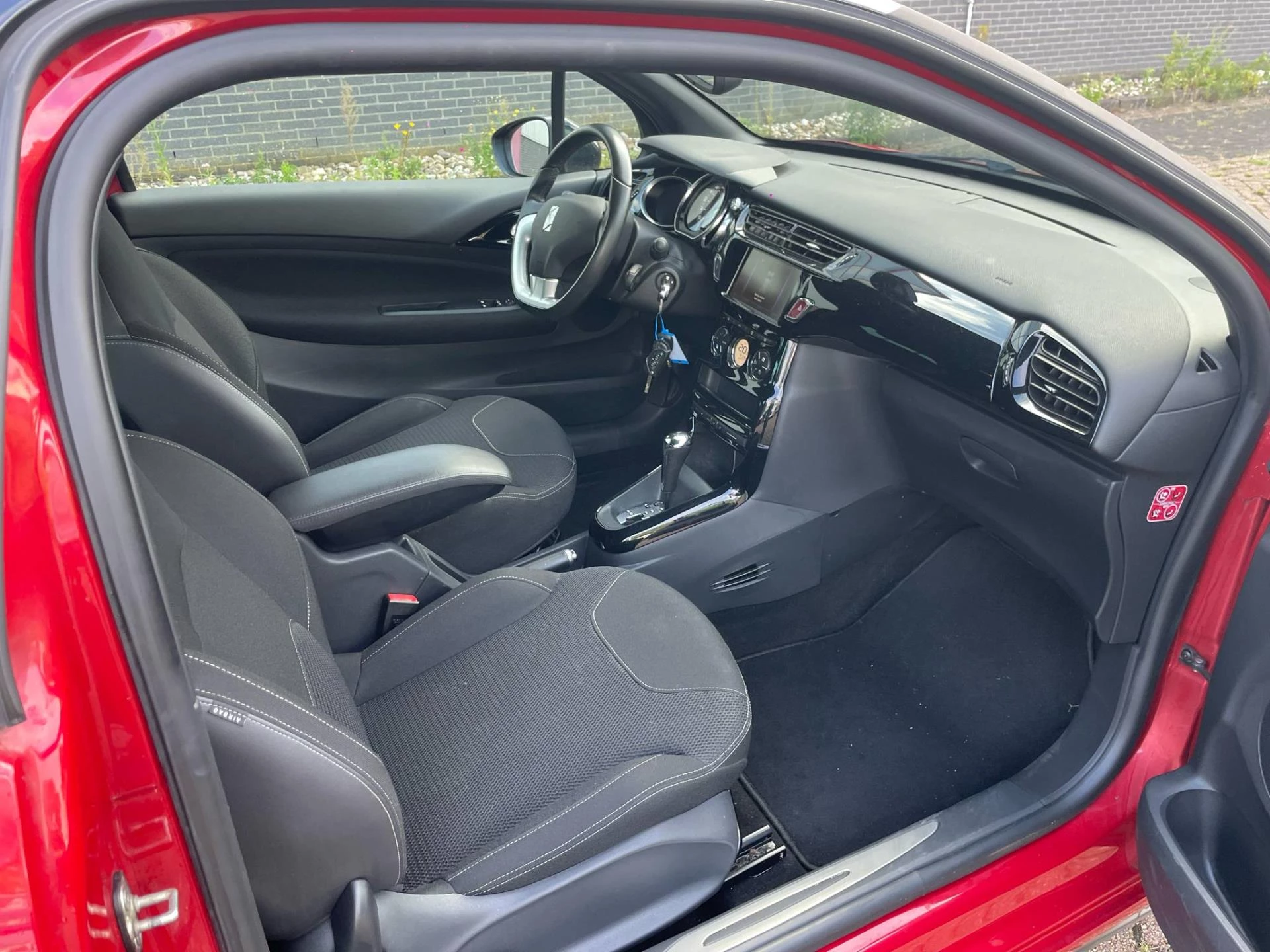 Hoofdafbeelding DS DS 3