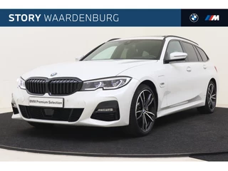 BMW 3 Serie Touring 330e High Executive M Sport Automaat / Panoramadak / Sportstoelen / Laserlight / M Adaptief onderstel / Active Cruise Control / Head-Up / Comfort Access