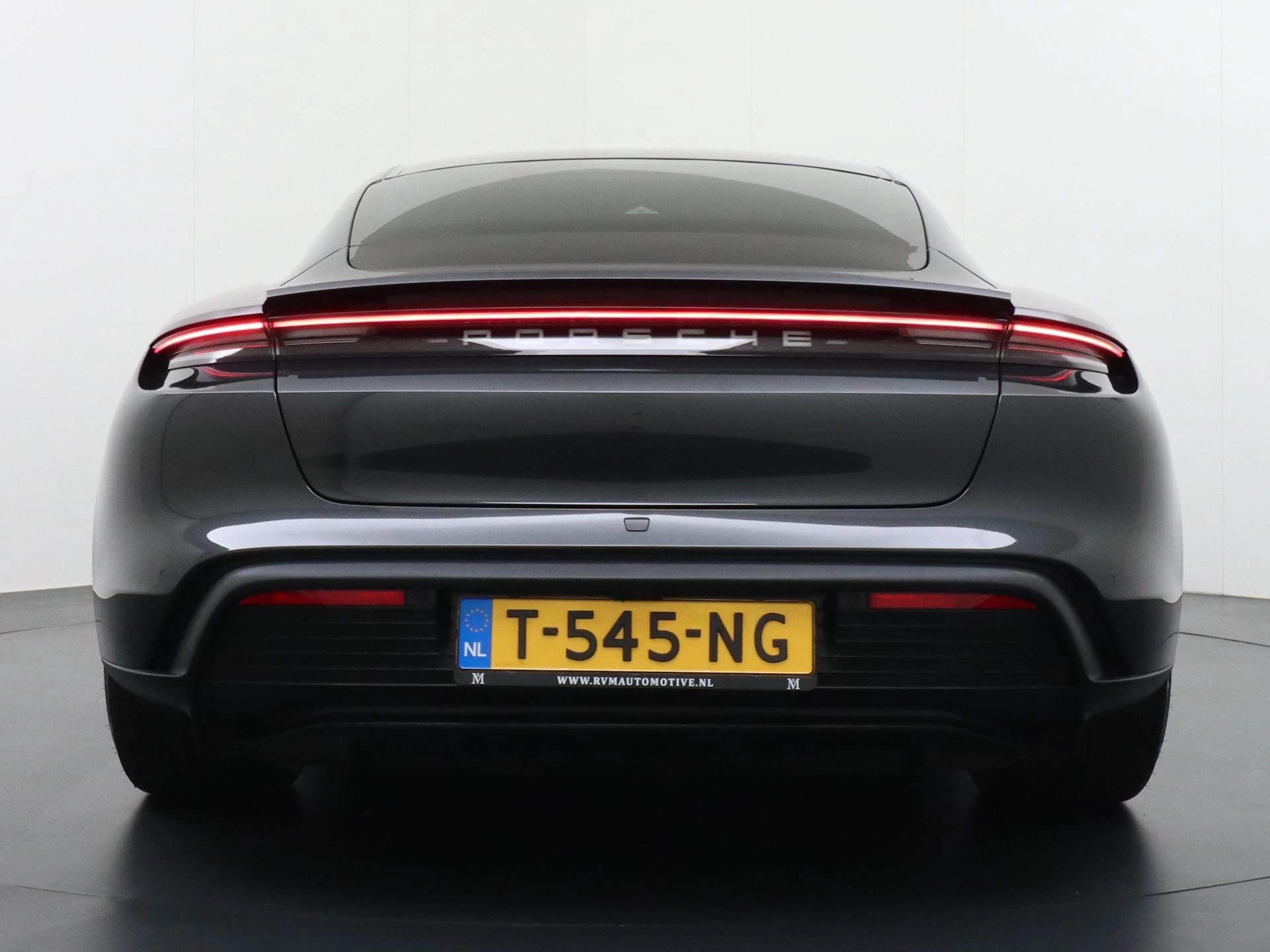 Hoofdafbeelding Porsche Taycan