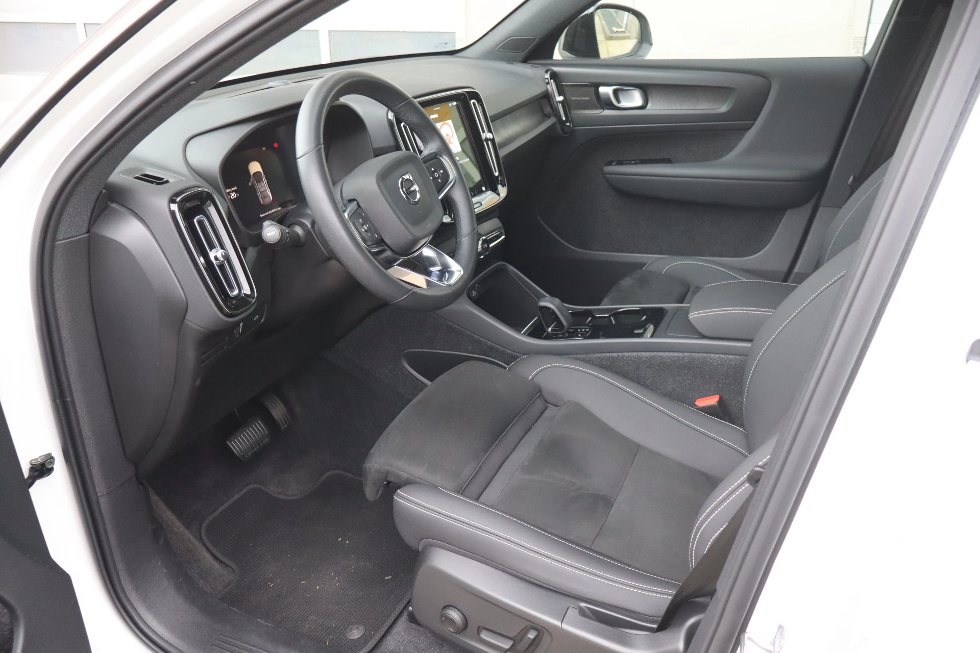 Hoofdafbeelding Volvo C40