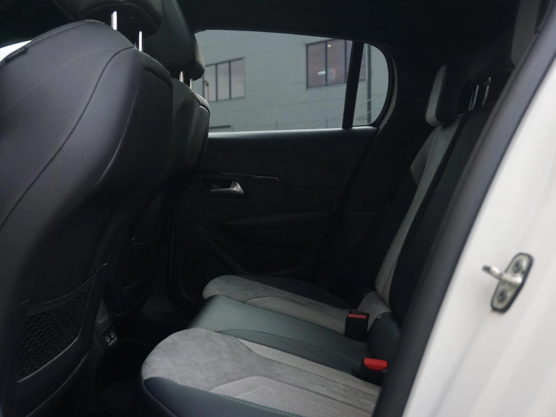 Hoofdafbeelding Peugeot e-208