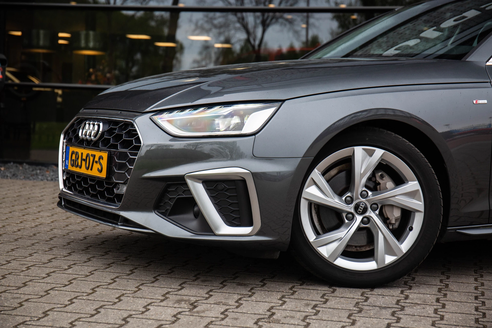 Hoofdafbeelding Audi A4