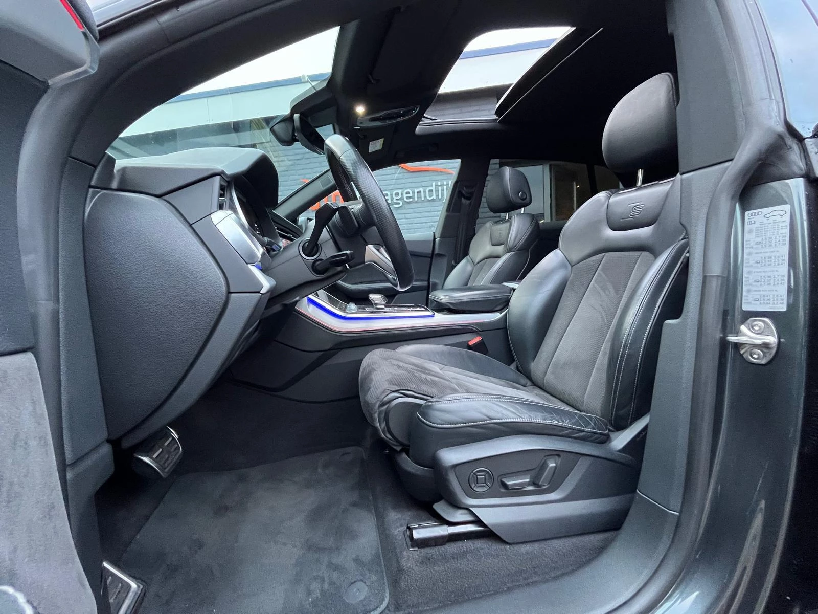 Hoofdafbeelding Audi Q8