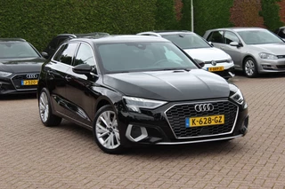 Audi A3 Sportback 30 TFSI Business edition / Trekhaak / CarPlay / Parkeerhulp achter / 17'' / LED Koplampen / Getint glas / DAB / Cruise Control