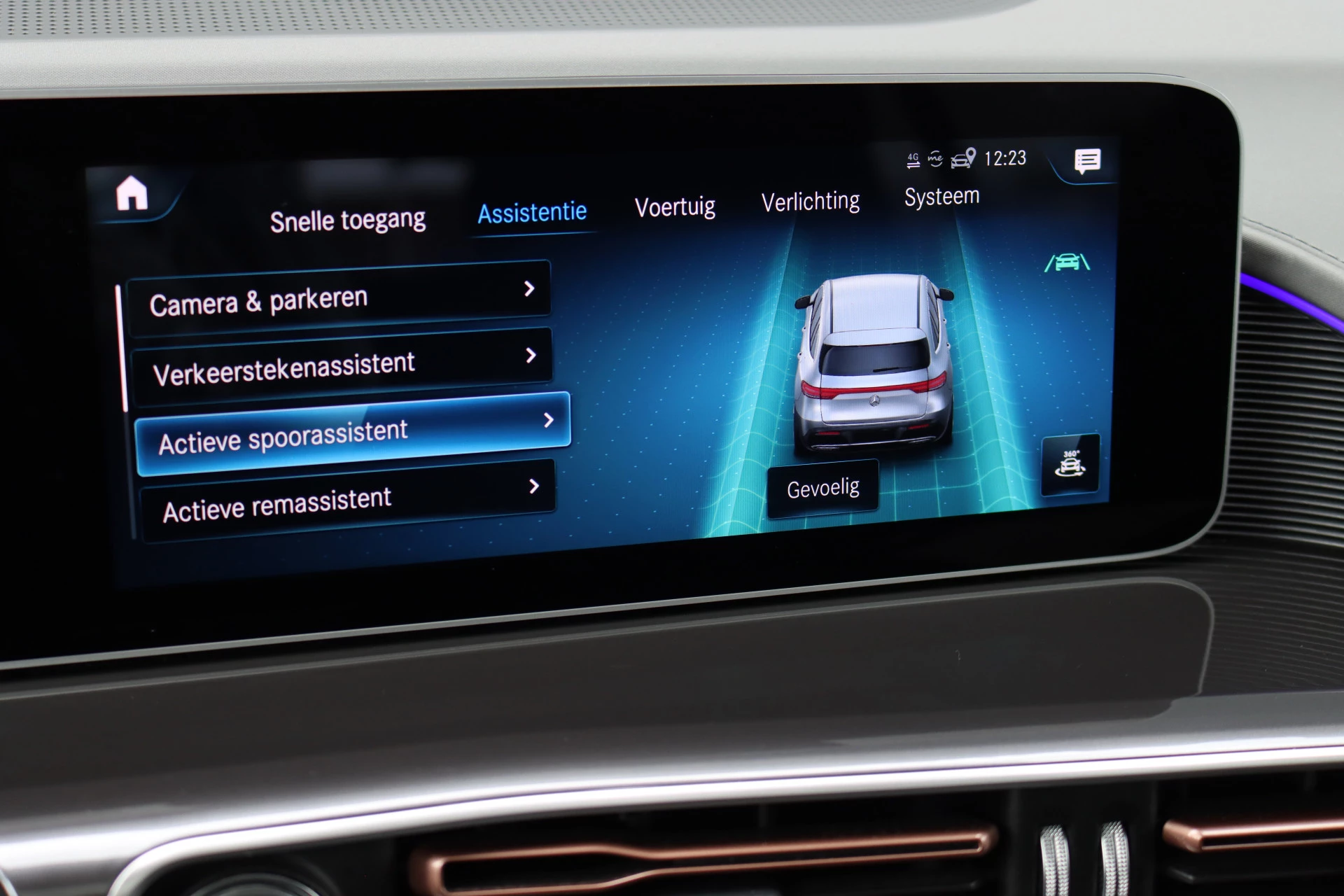 Hoofdafbeelding Mercedes-Benz EQC