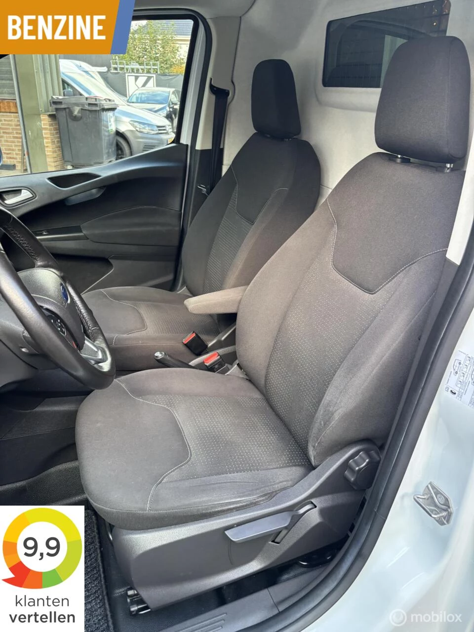 Hoofdafbeelding Ford Transit Courier