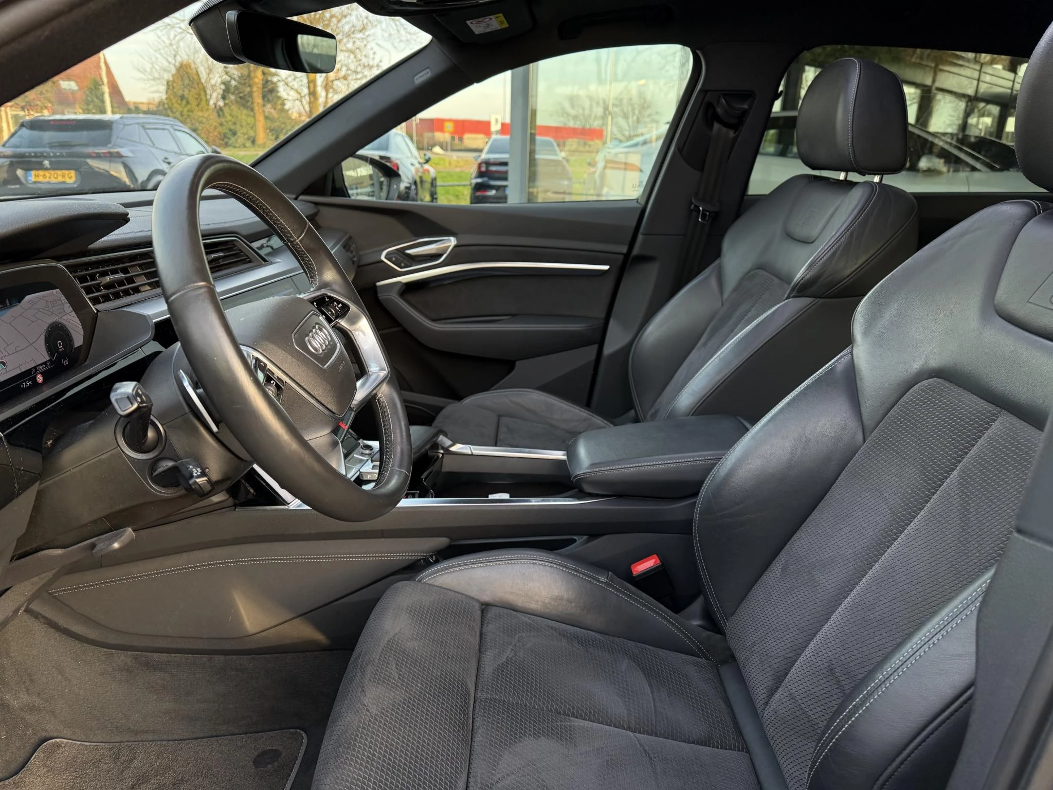 Hoofdafbeelding Audi e-tron