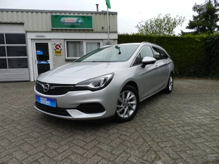 Hoofdafbeelding Opel Astra Opel Astra Sports Tourer 1.2 Elegance Trekhaak - Park Camera - Park sens. V & A - Apple Carplay - LED koplampen - Dodehoekdetectie - Automatisch grootlicht