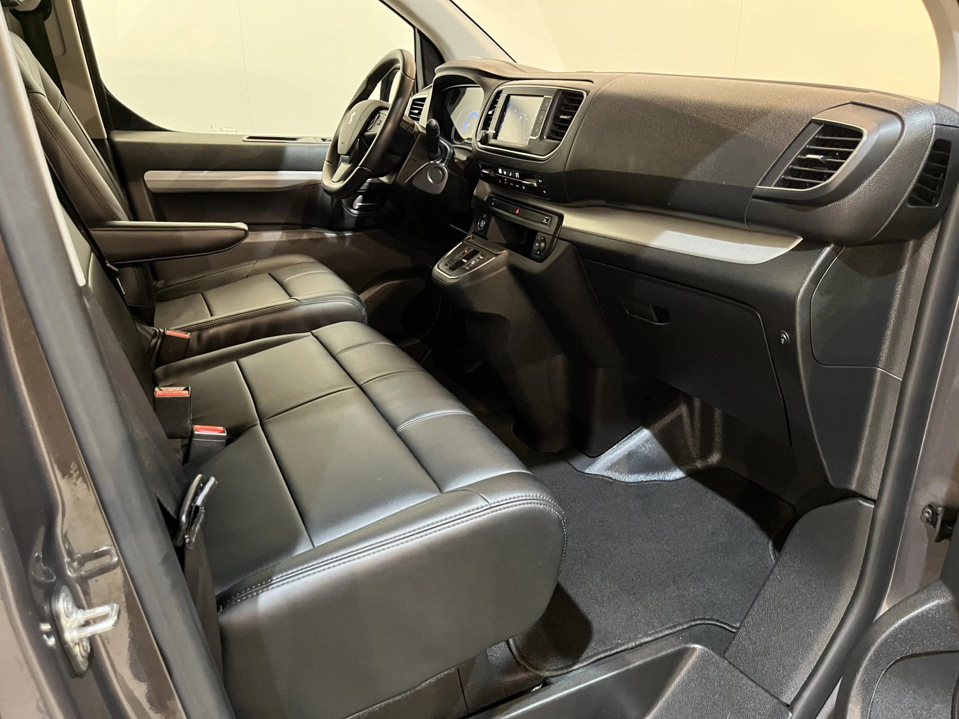 Hoofdafbeelding Peugeot e-Expert
