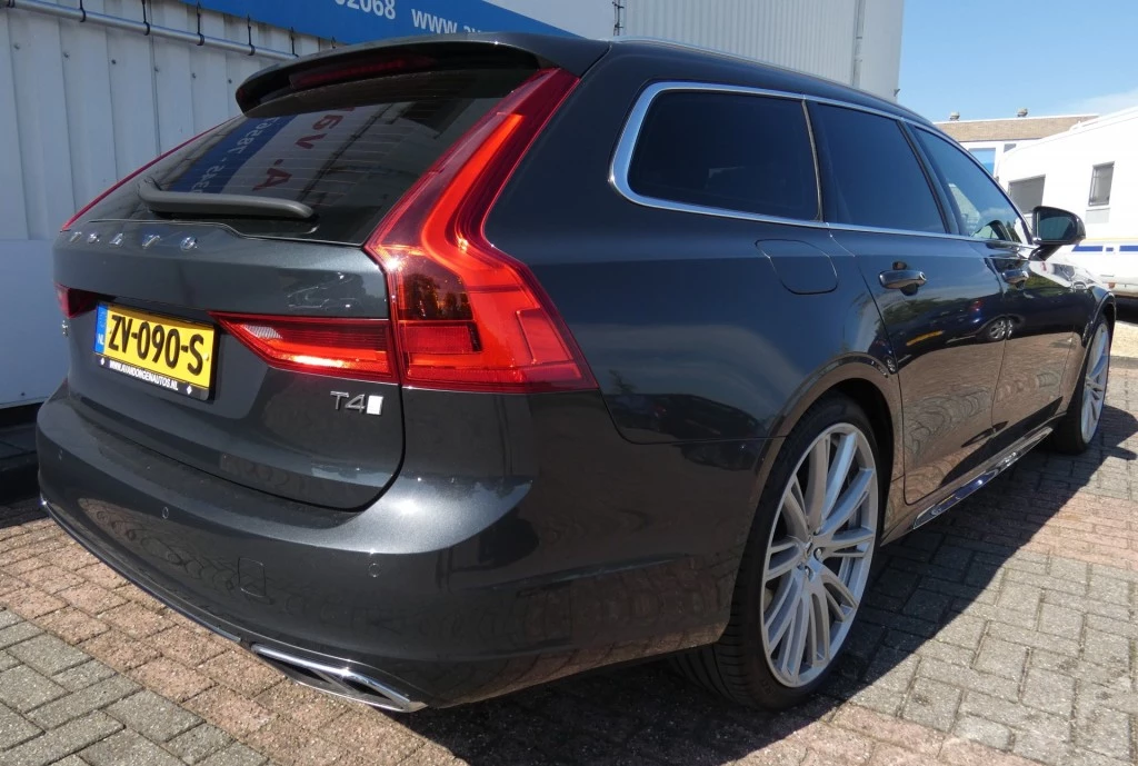 Hoofdafbeelding Volvo V90