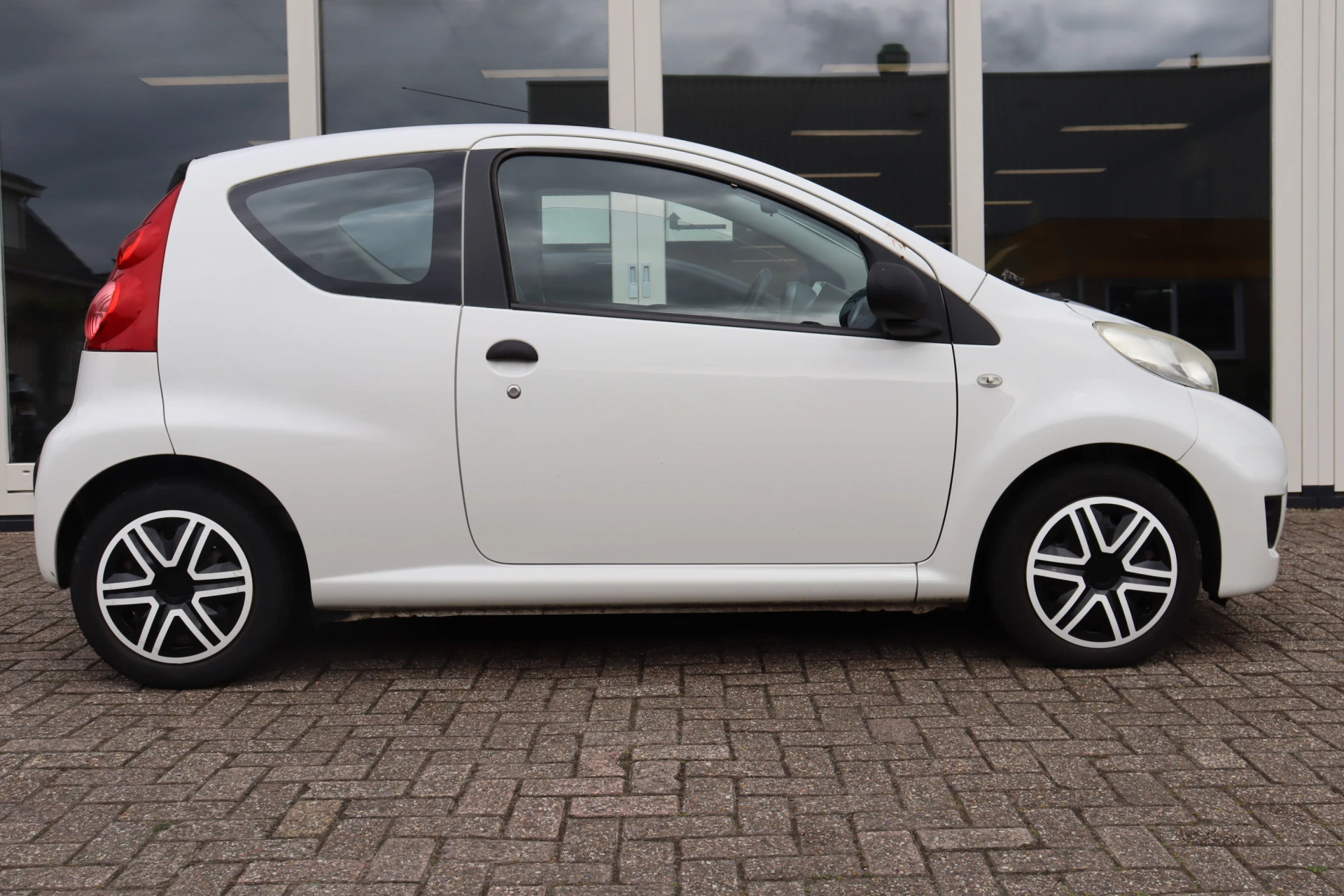 Hoofdafbeelding Peugeot 107