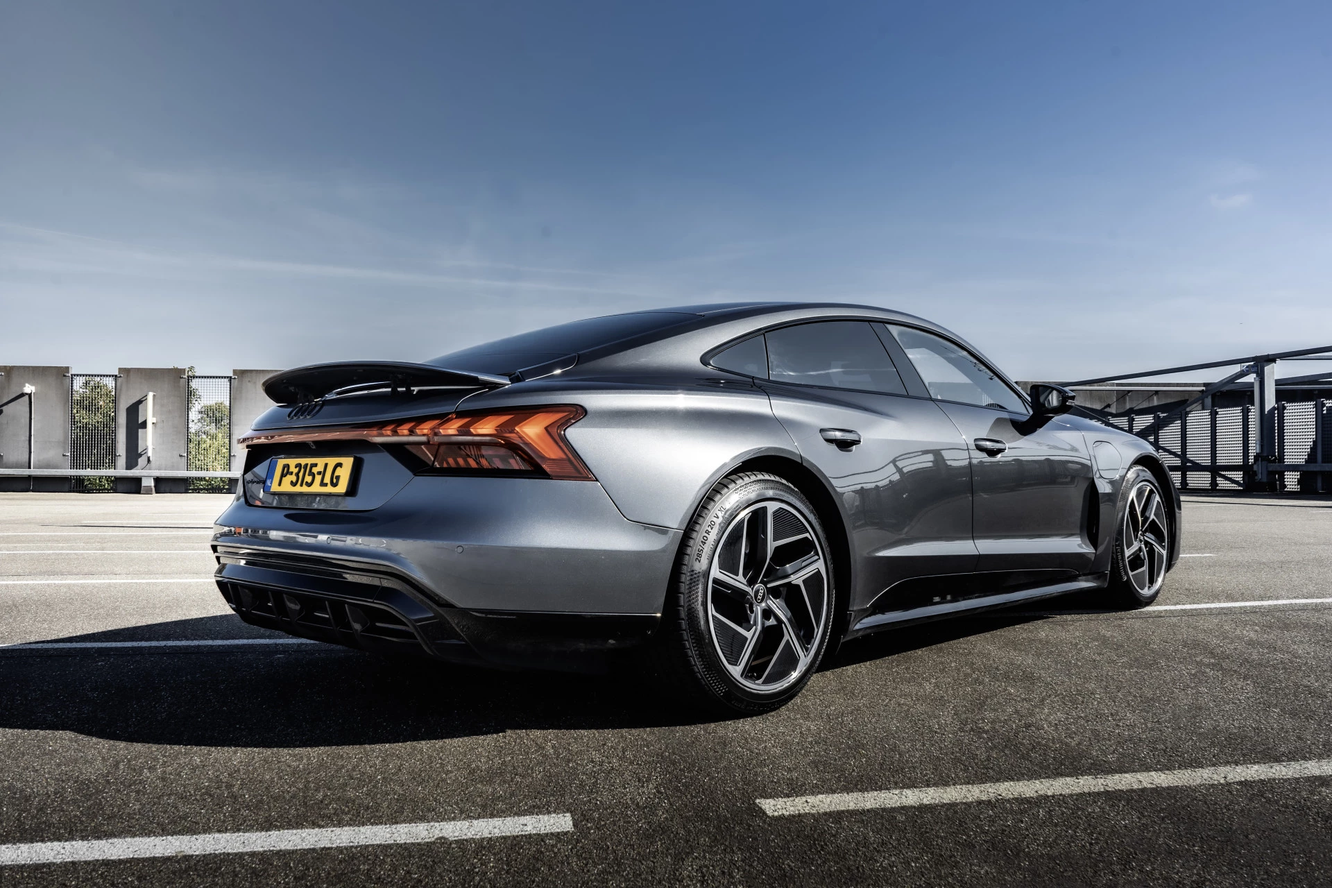 Hoofdafbeelding Audi e-tron GT