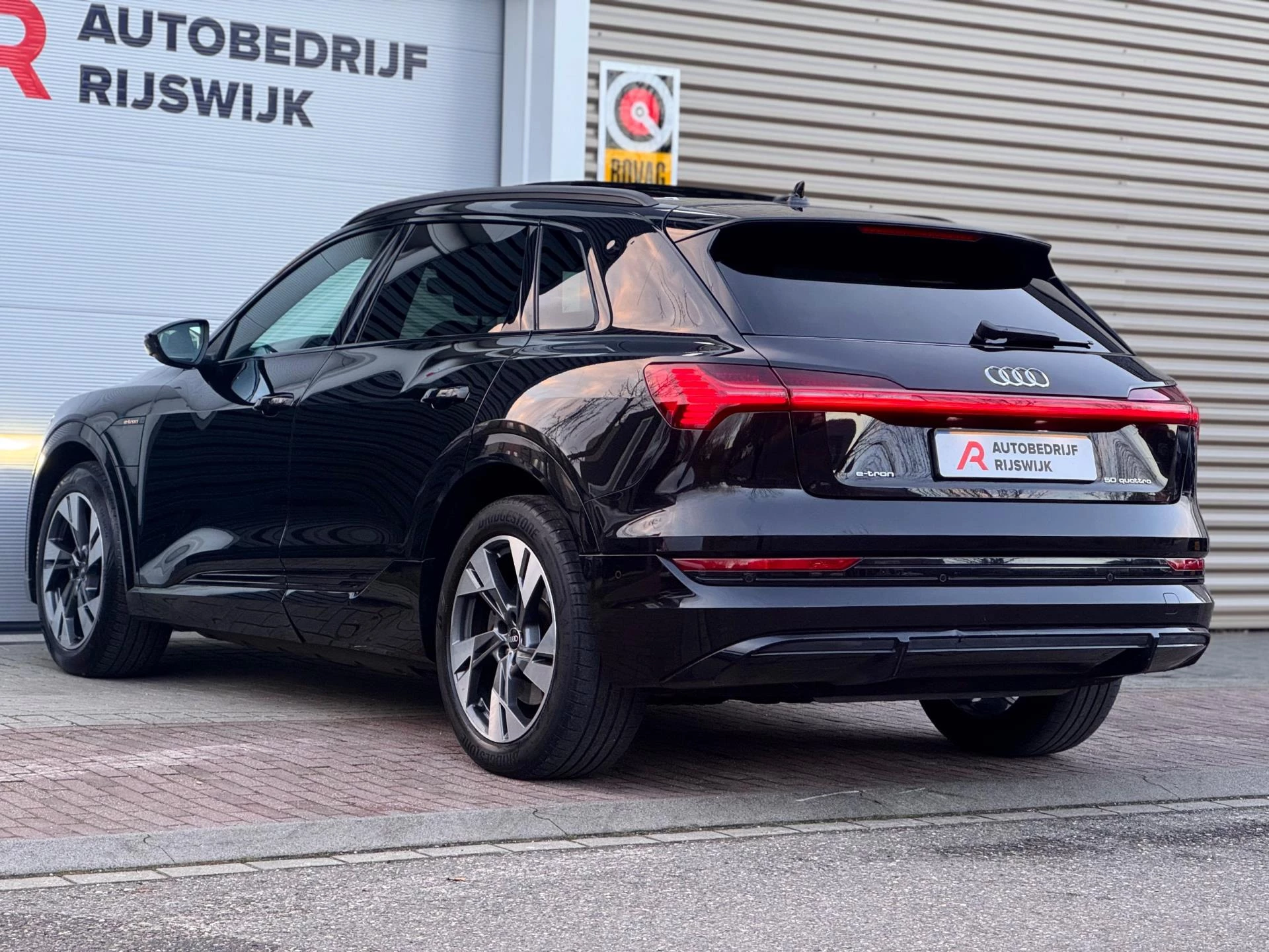 Hoofdafbeelding Audi e-tron