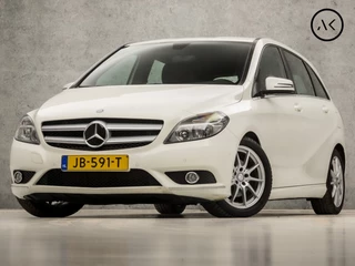 Hoofdafbeelding Mercedes-Benz B-Klasse Mercedes-Benz B-Klasse 180 Prestige (NAVIGATIE, STOELVERWARMING, LEDER, ZWARTE HEMEL, CRUISE, SPORTSTOELEN, ARMSTEUN, PARKEERSENSOREN, NIEUWE APK, NIEUWSTAAT)