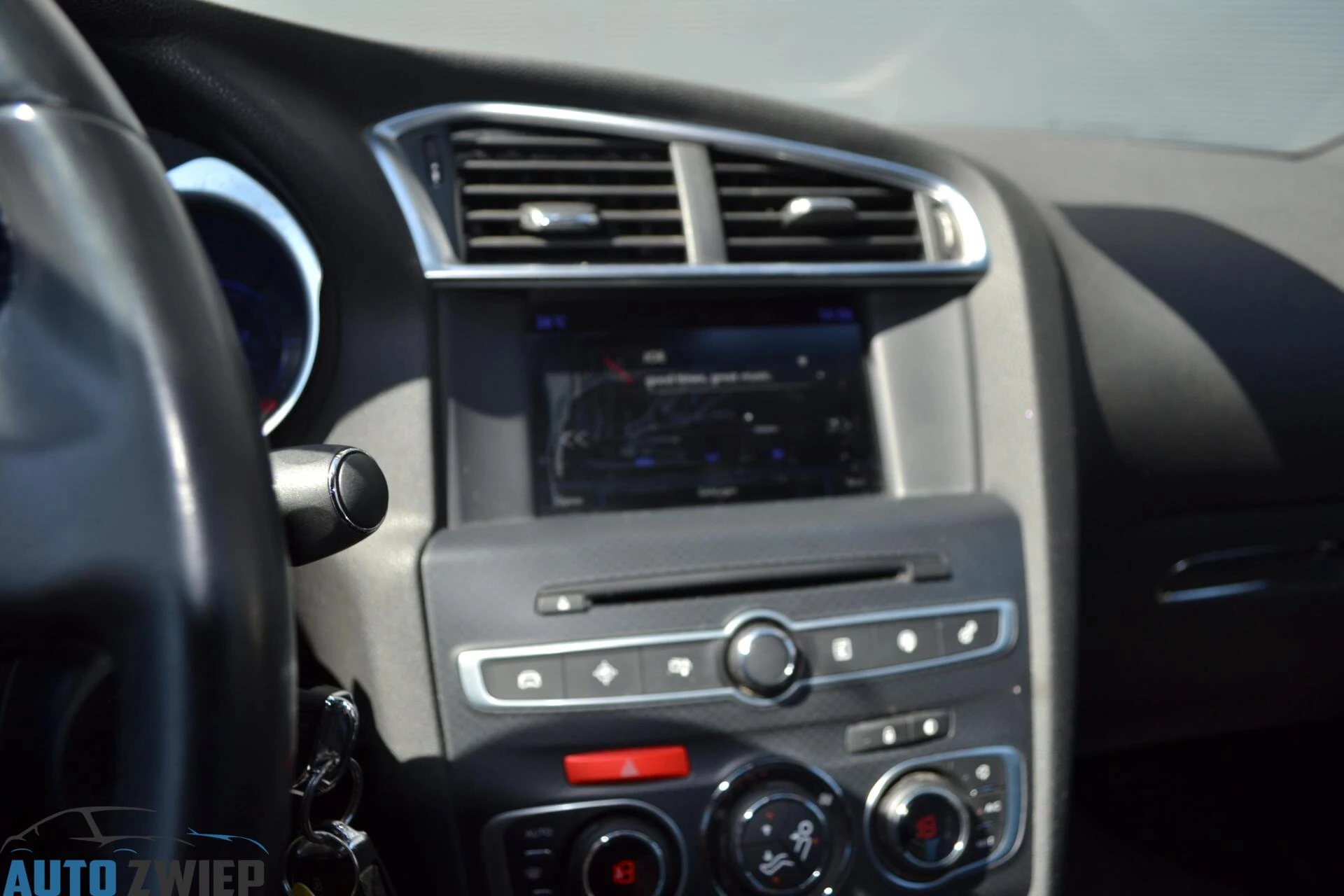 Hoofdafbeelding DS DS 4