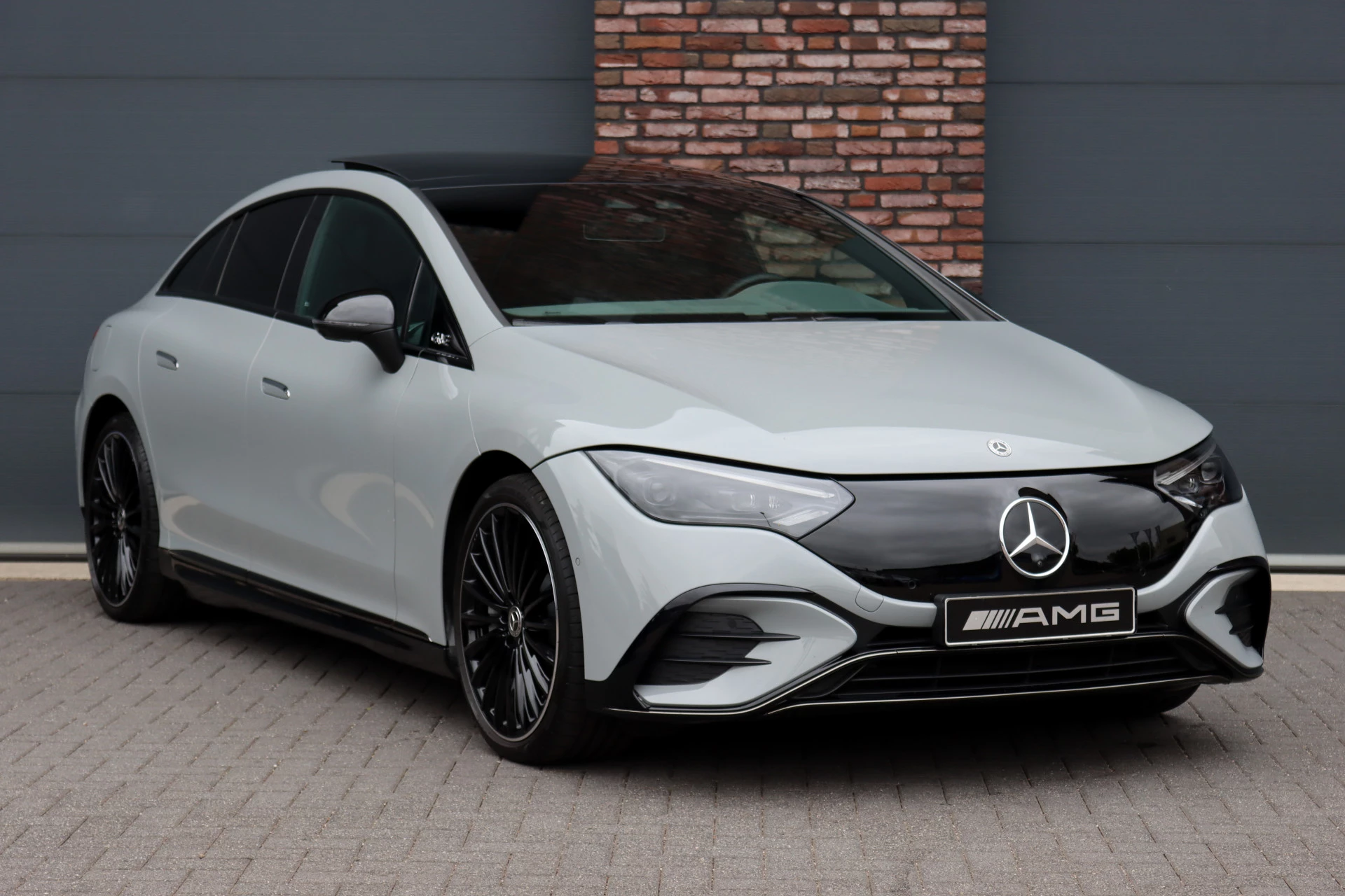 Hoofdafbeelding Mercedes-Benz EQE