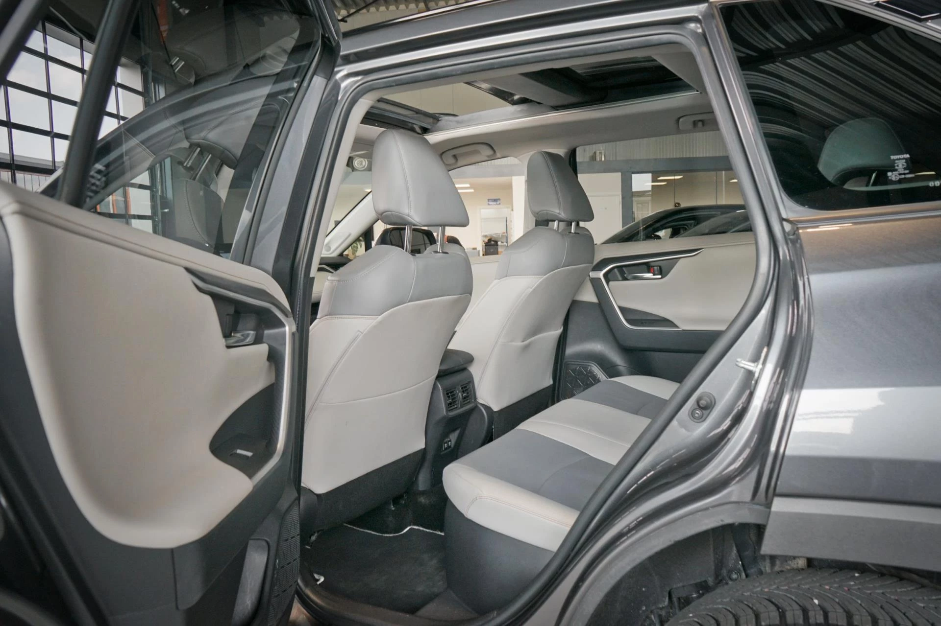 Hoofdafbeelding Toyota RAV4