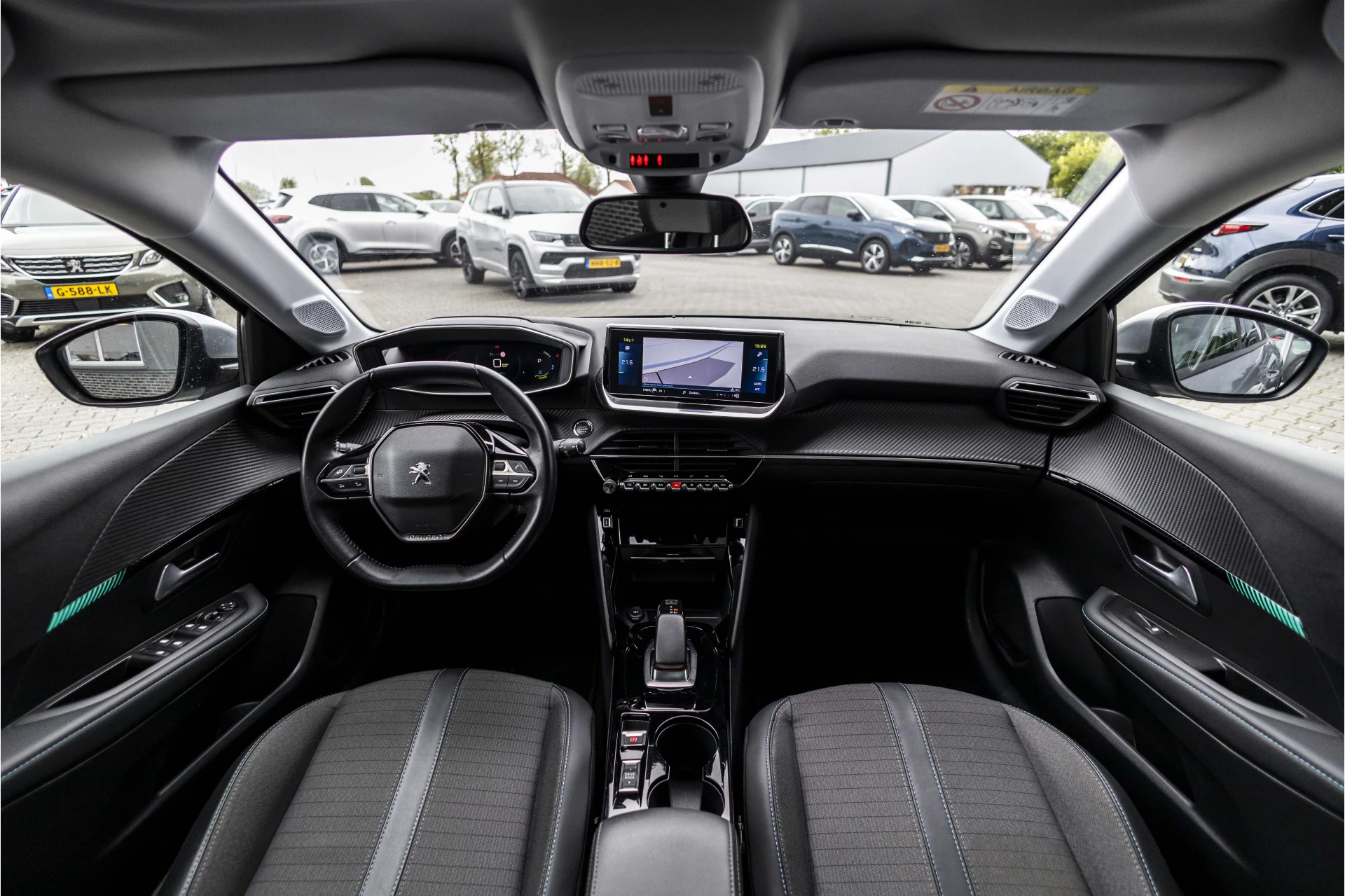 Hoofdafbeelding Peugeot e-208