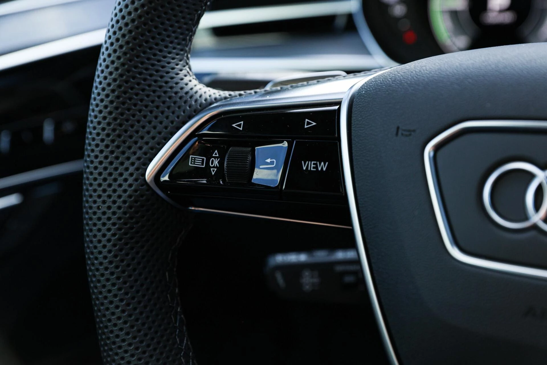 Hoofdafbeelding Audi A8