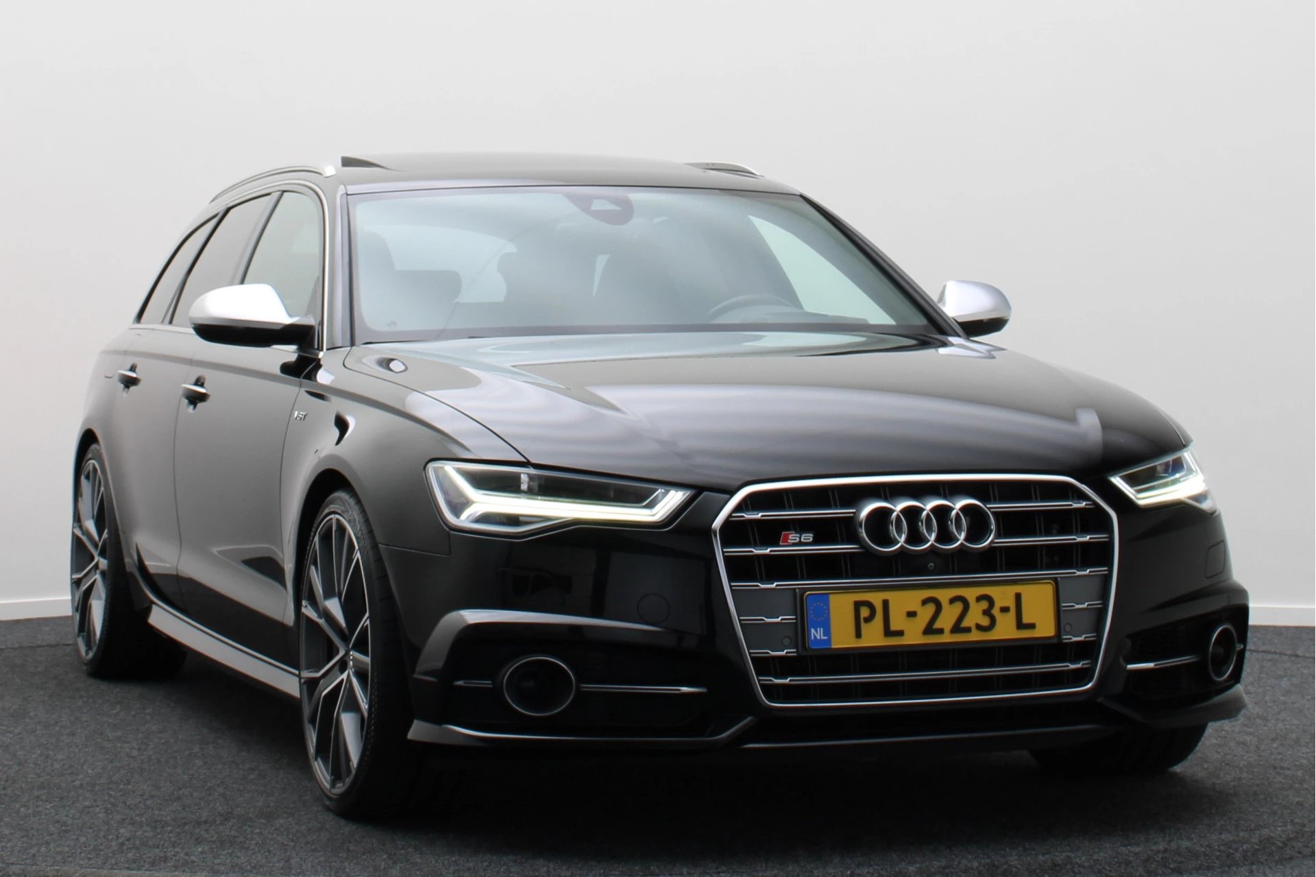 Hoofdafbeelding Audi S6