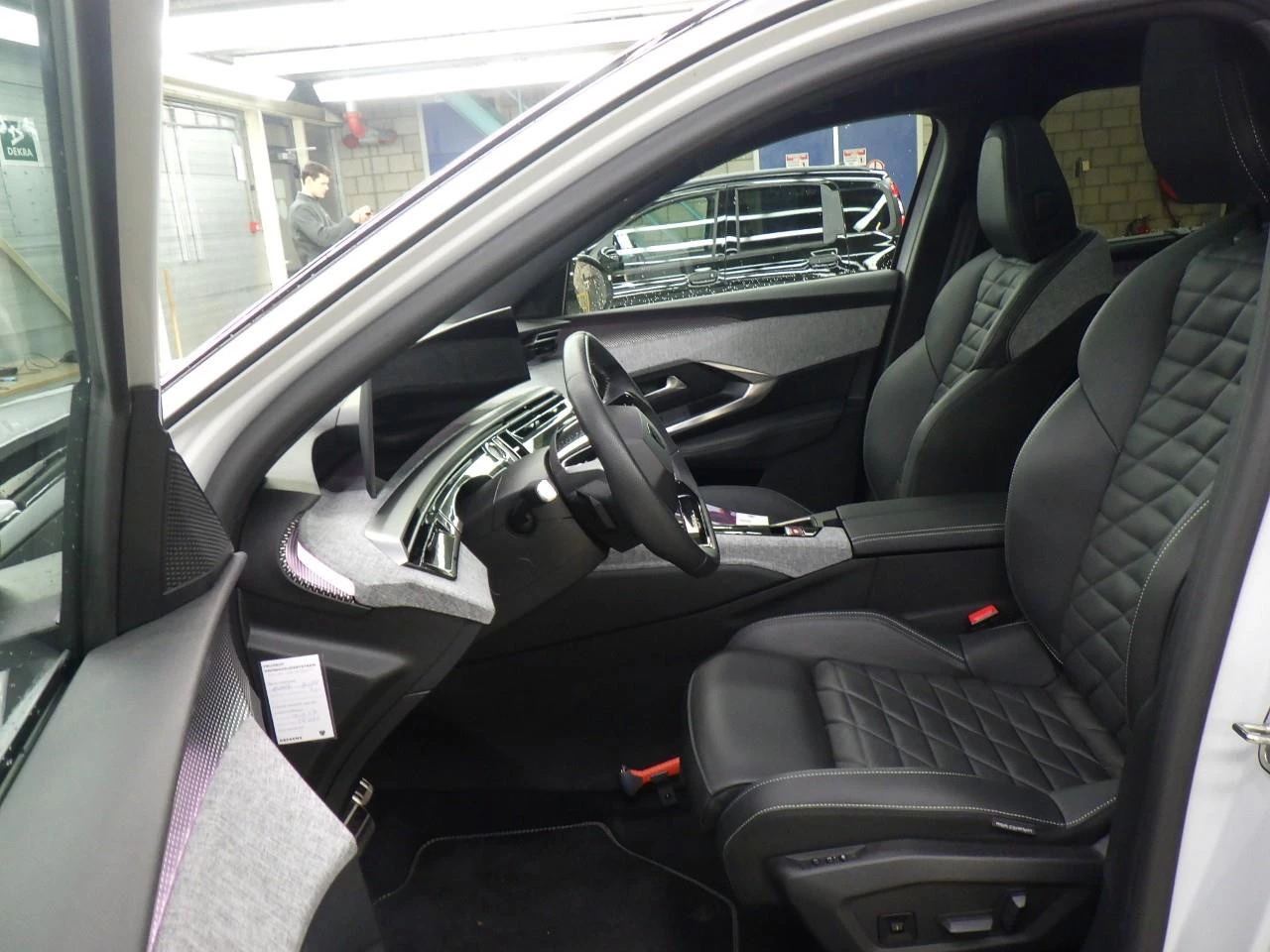 Hoofdafbeelding Peugeot e-5008