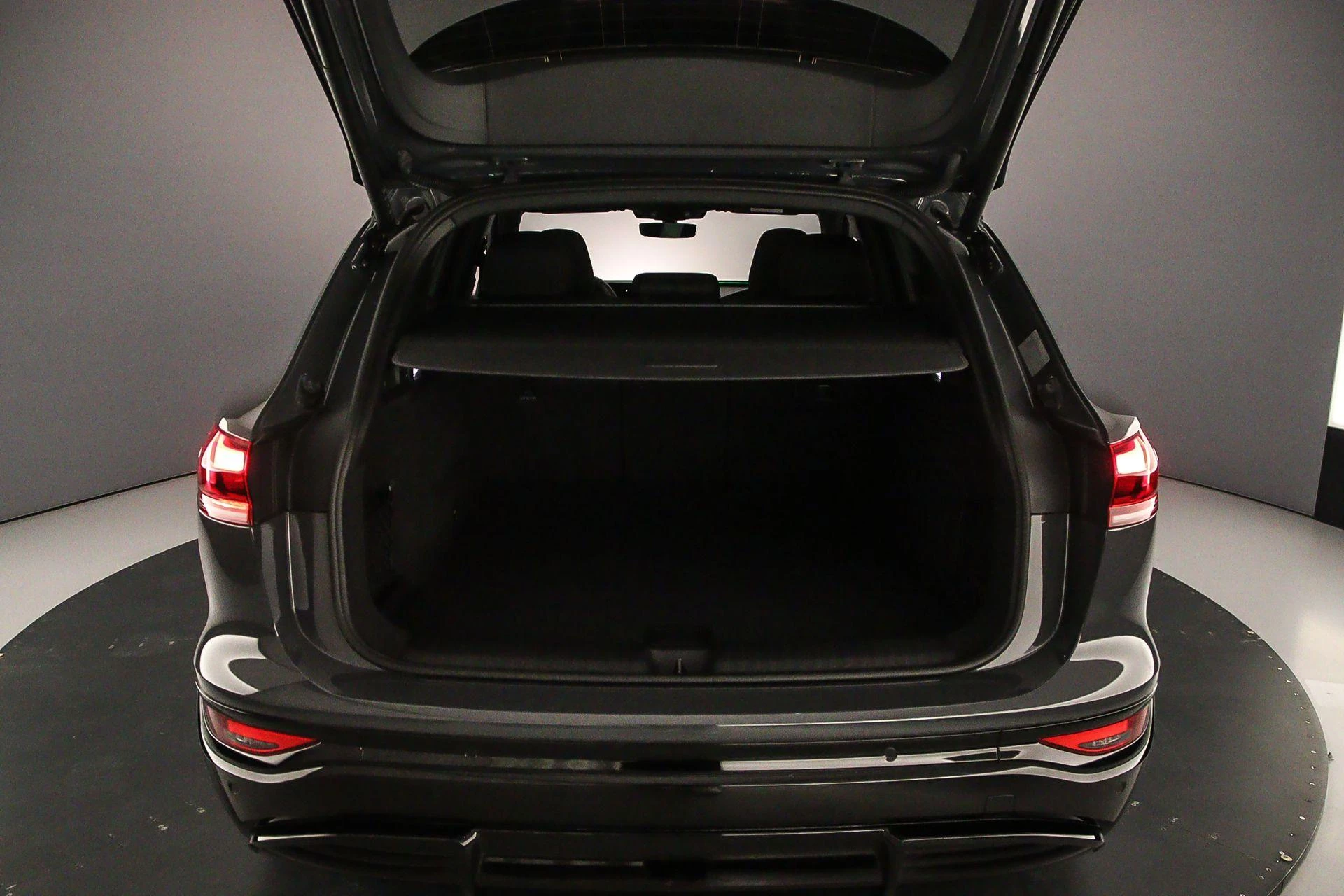 Hoofdafbeelding Audi SQ6