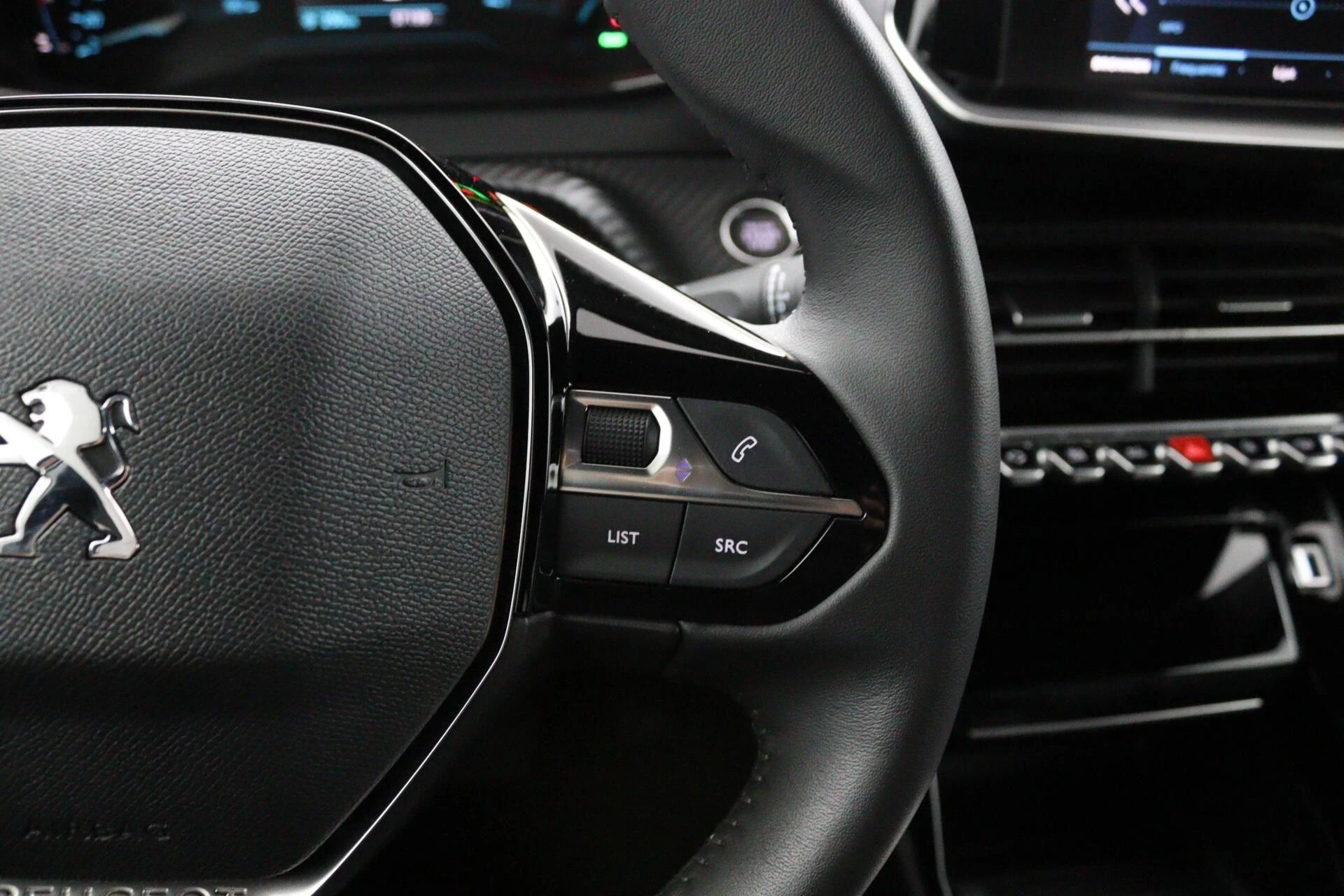 Hoofdafbeelding Peugeot e-2008