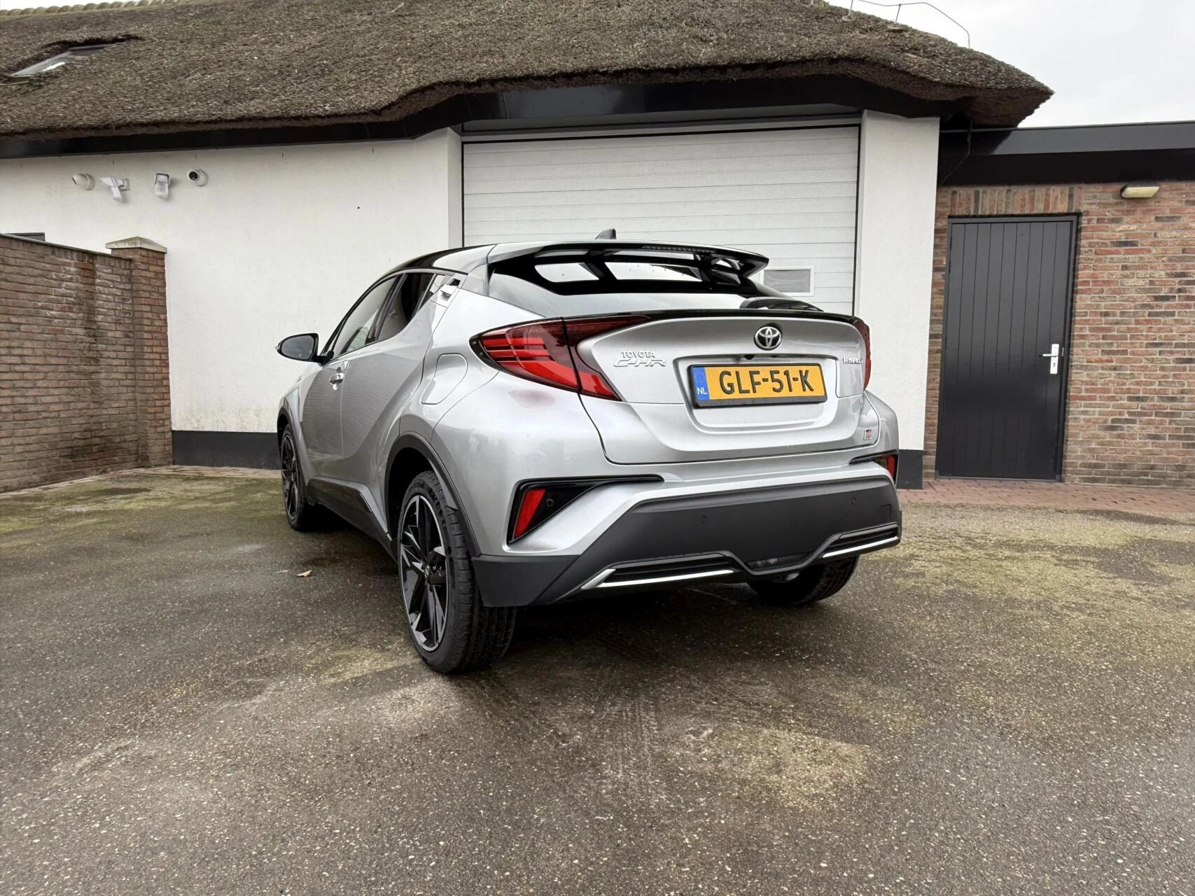 Hoofdafbeelding Toyota C-HR