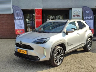 Toyota Yaris Cross Hybrid 115 DYNAMIC STOEL/STUURVERW PARK-SENSOREN BLIND SPOT NAVI CAMERA AD-CRUISE CLIMA 17'' LM-VELGEN KEYLESS