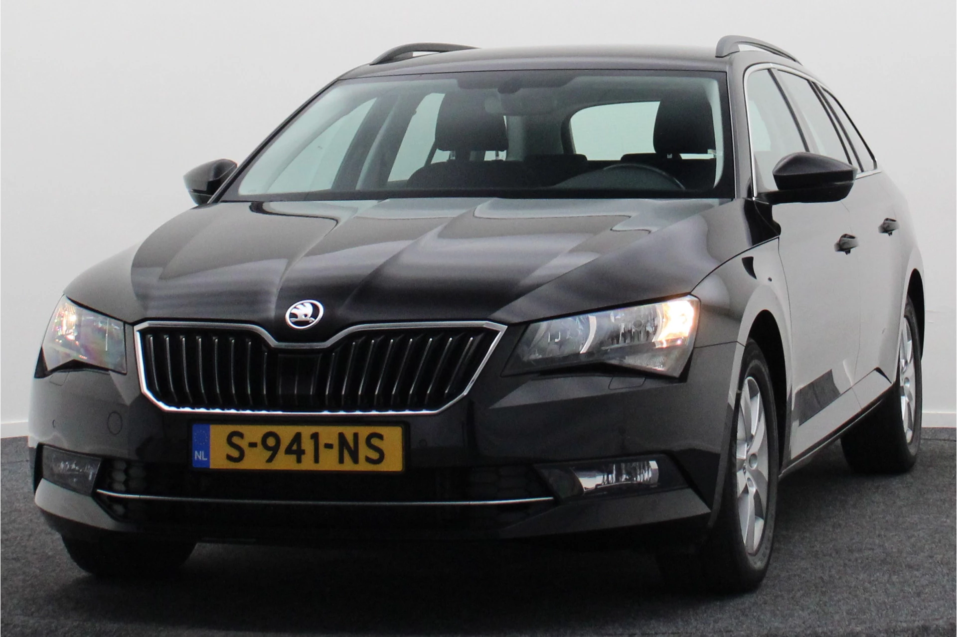 Hoofdafbeelding Škoda Superb